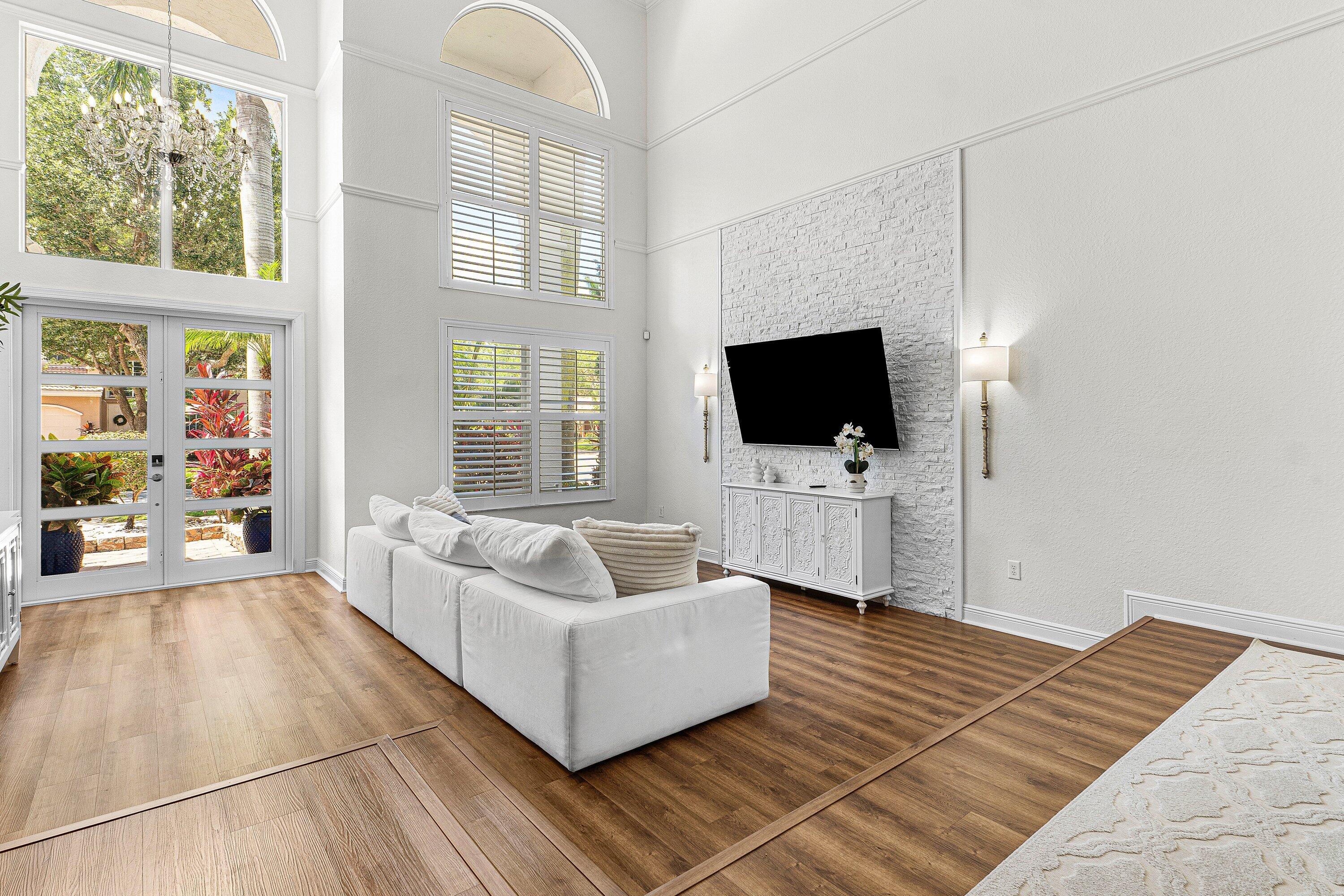 CANYON ISLES - Residential