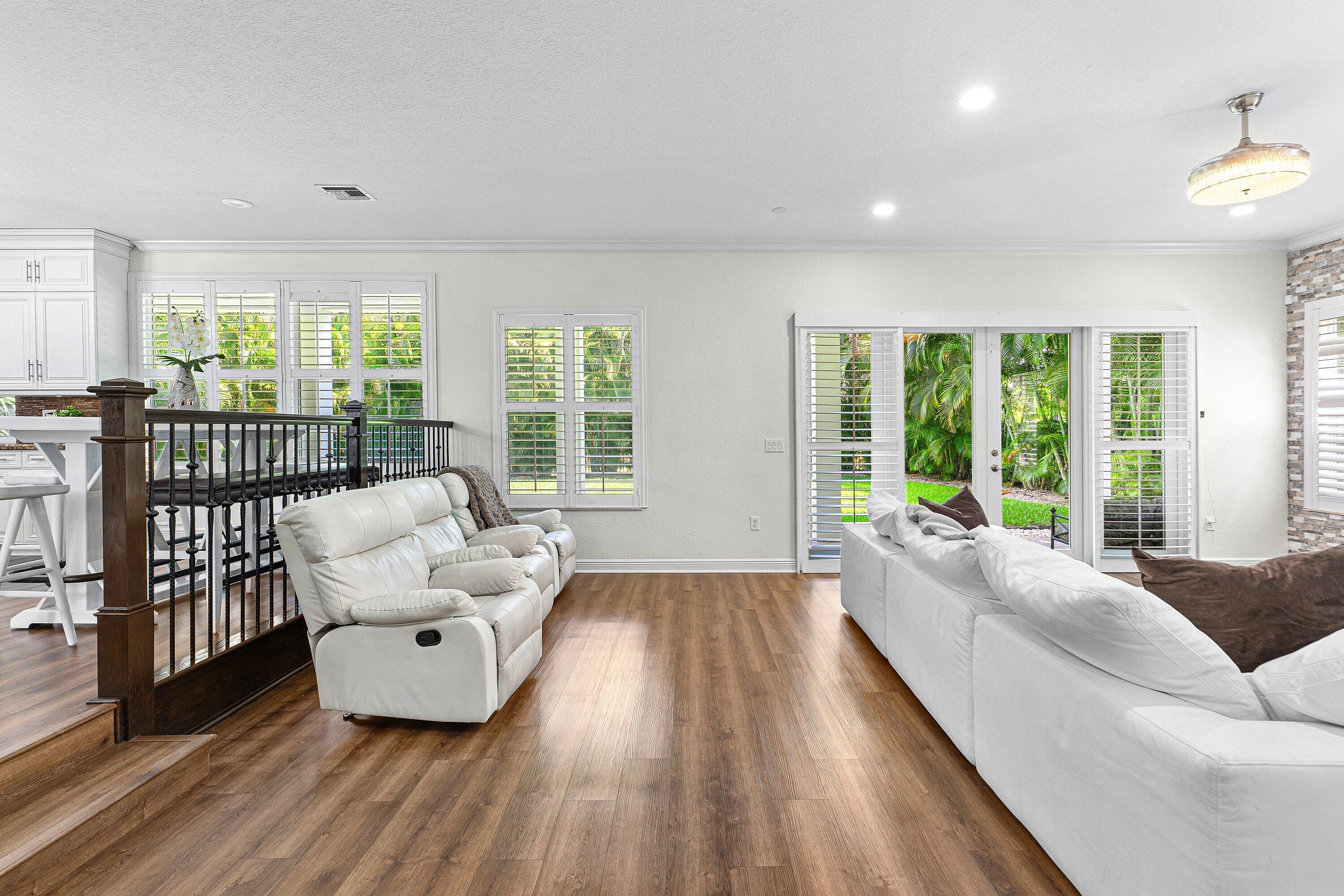 CANYON ISLES - Residential
