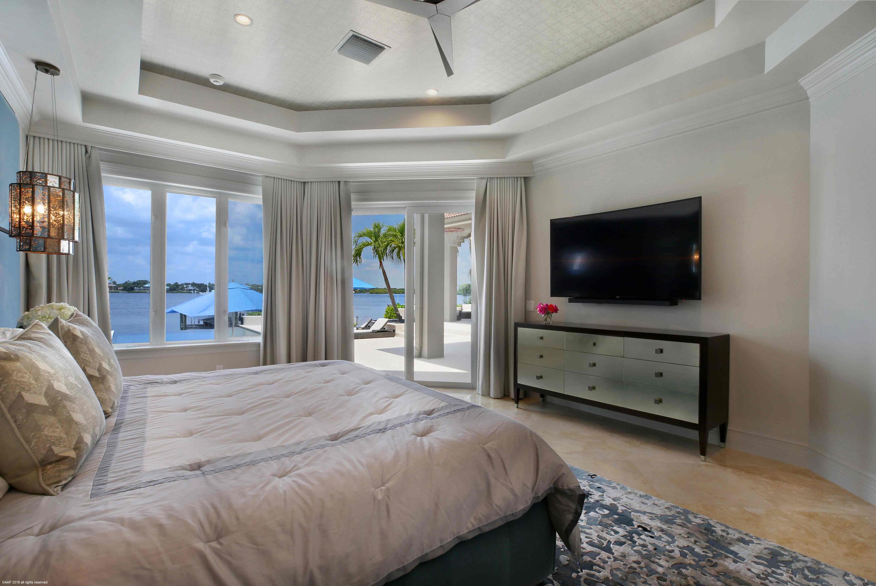 Tequesta Country Club - Residential