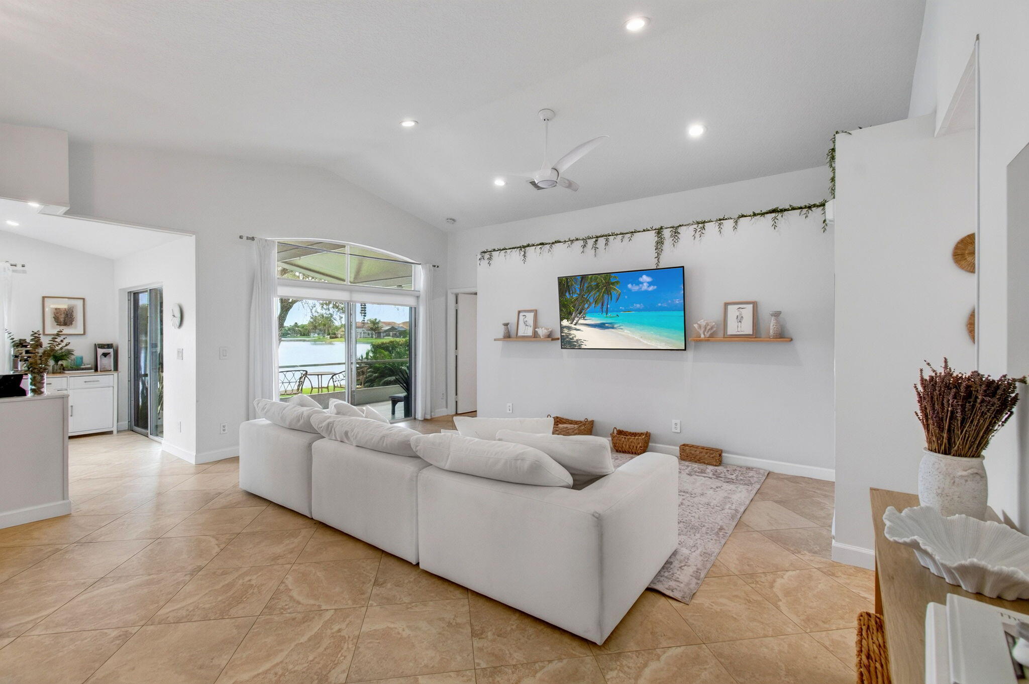 LAKE CHARLESTON - Residential