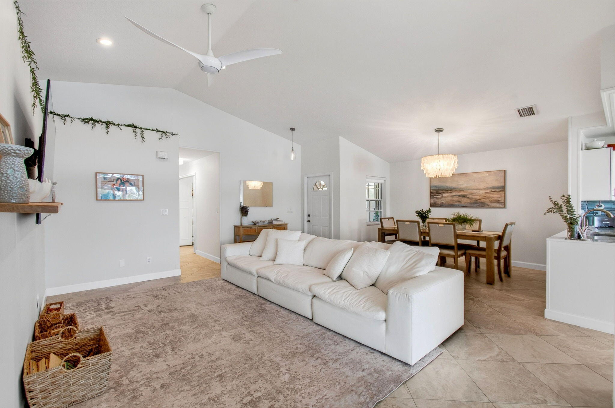 LAKE CHARLESTON - Residential