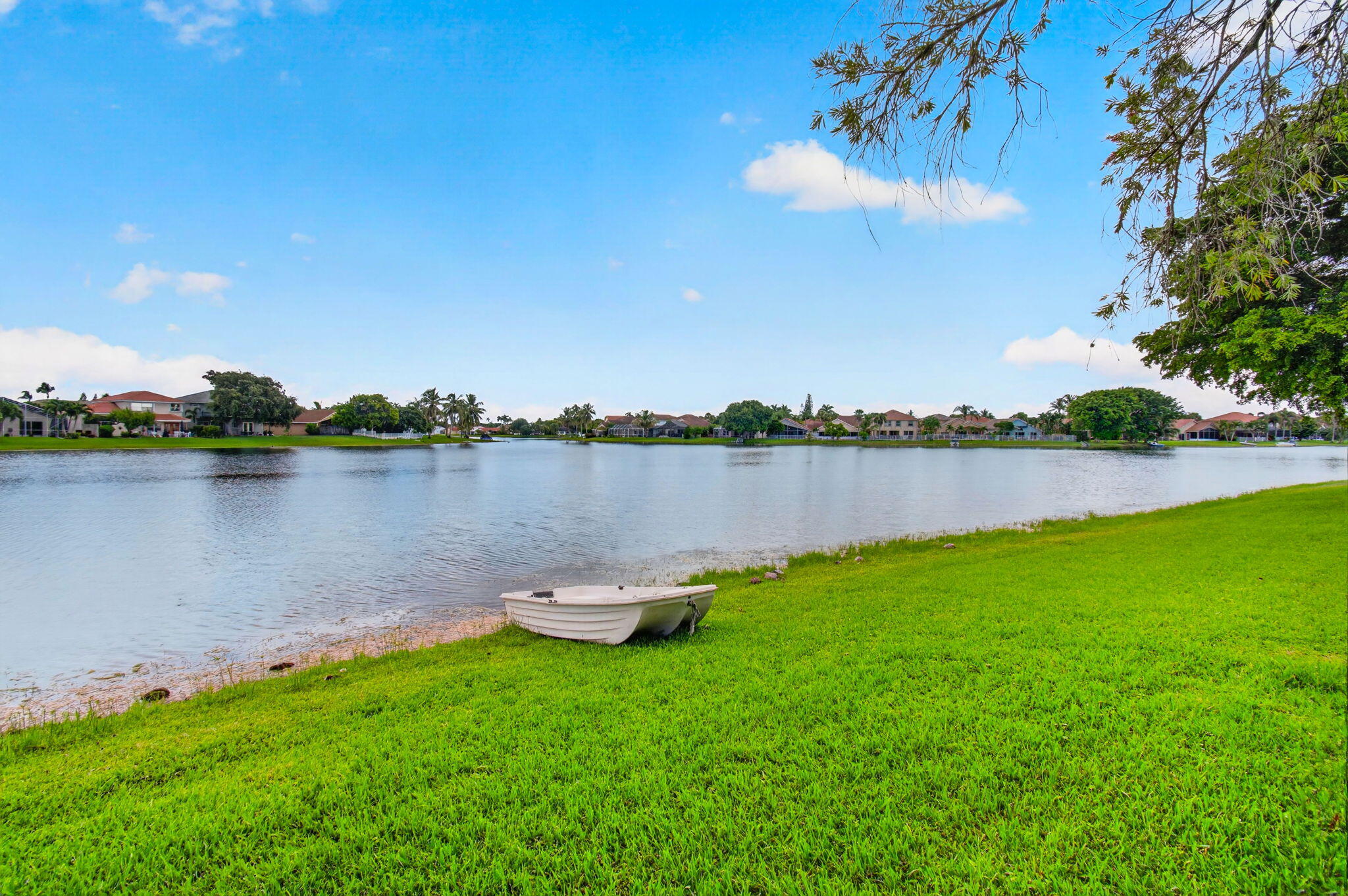 LAKE CHARLESTON - Residential