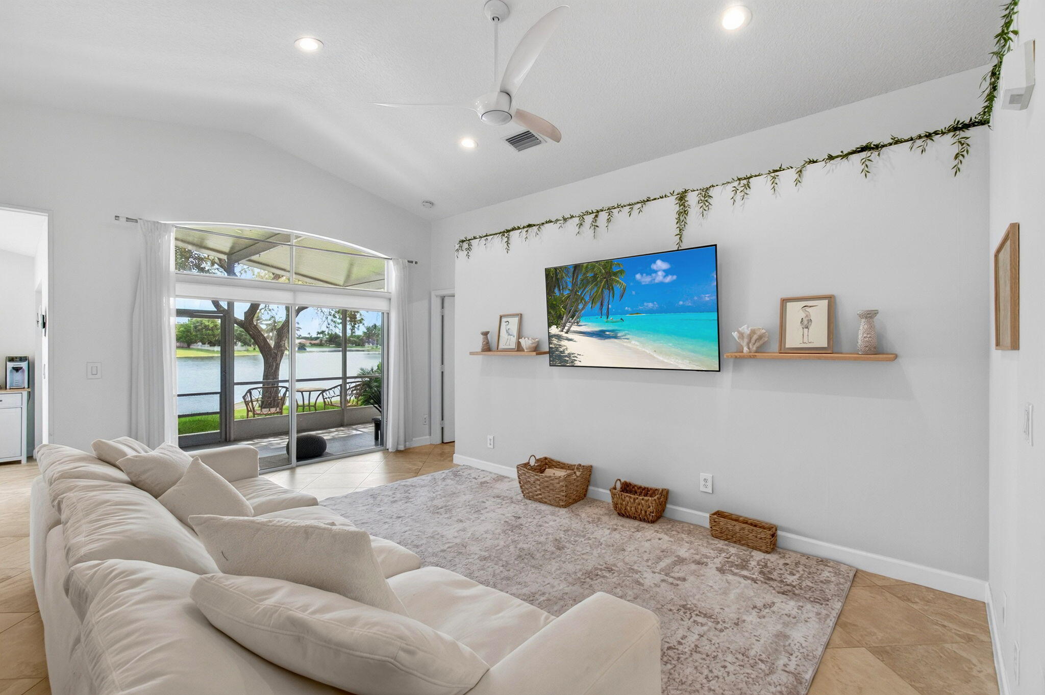 LAKE CHARLESTON - Residential