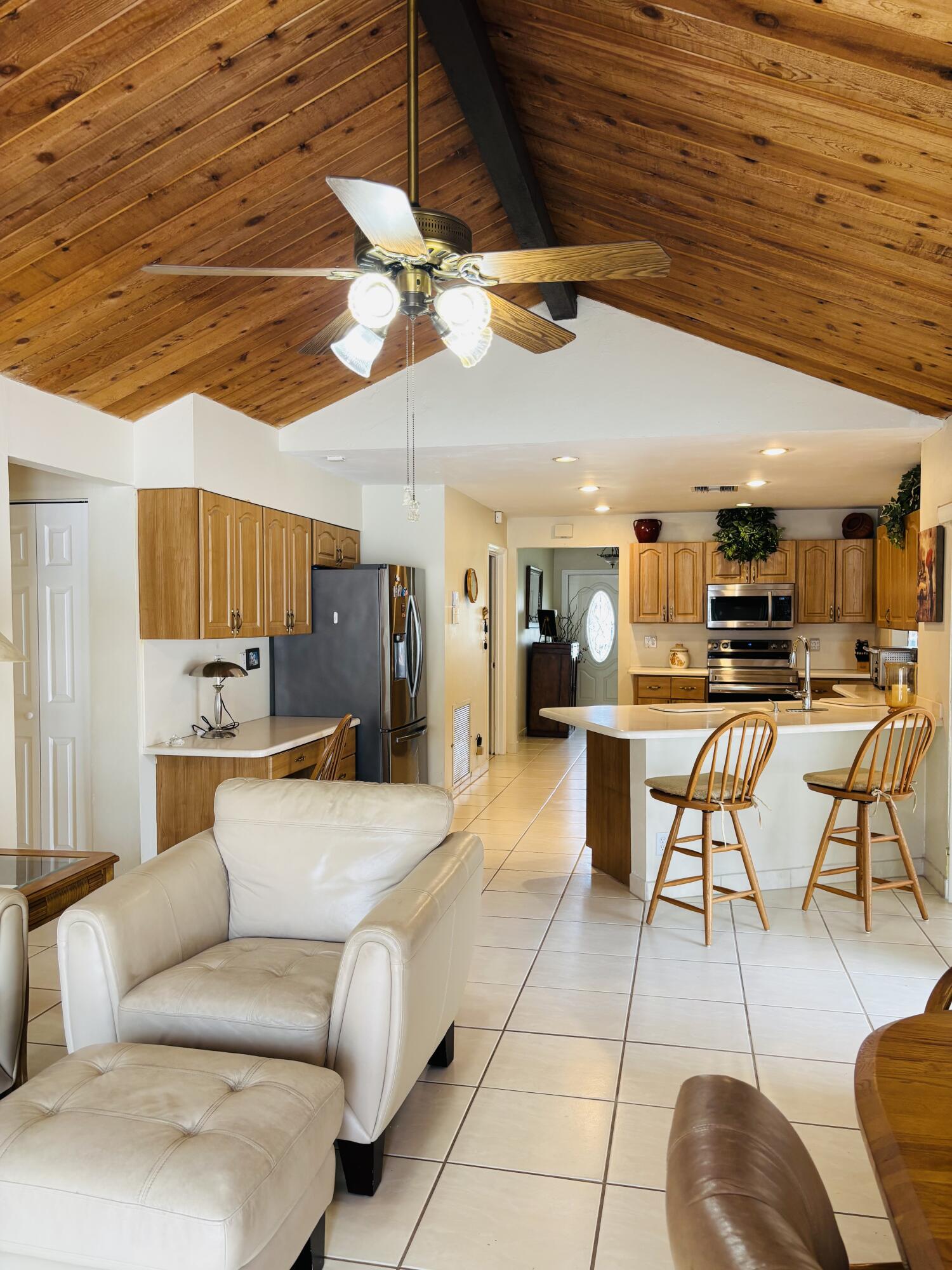 CRYSTAL HEIGHTS - Residential