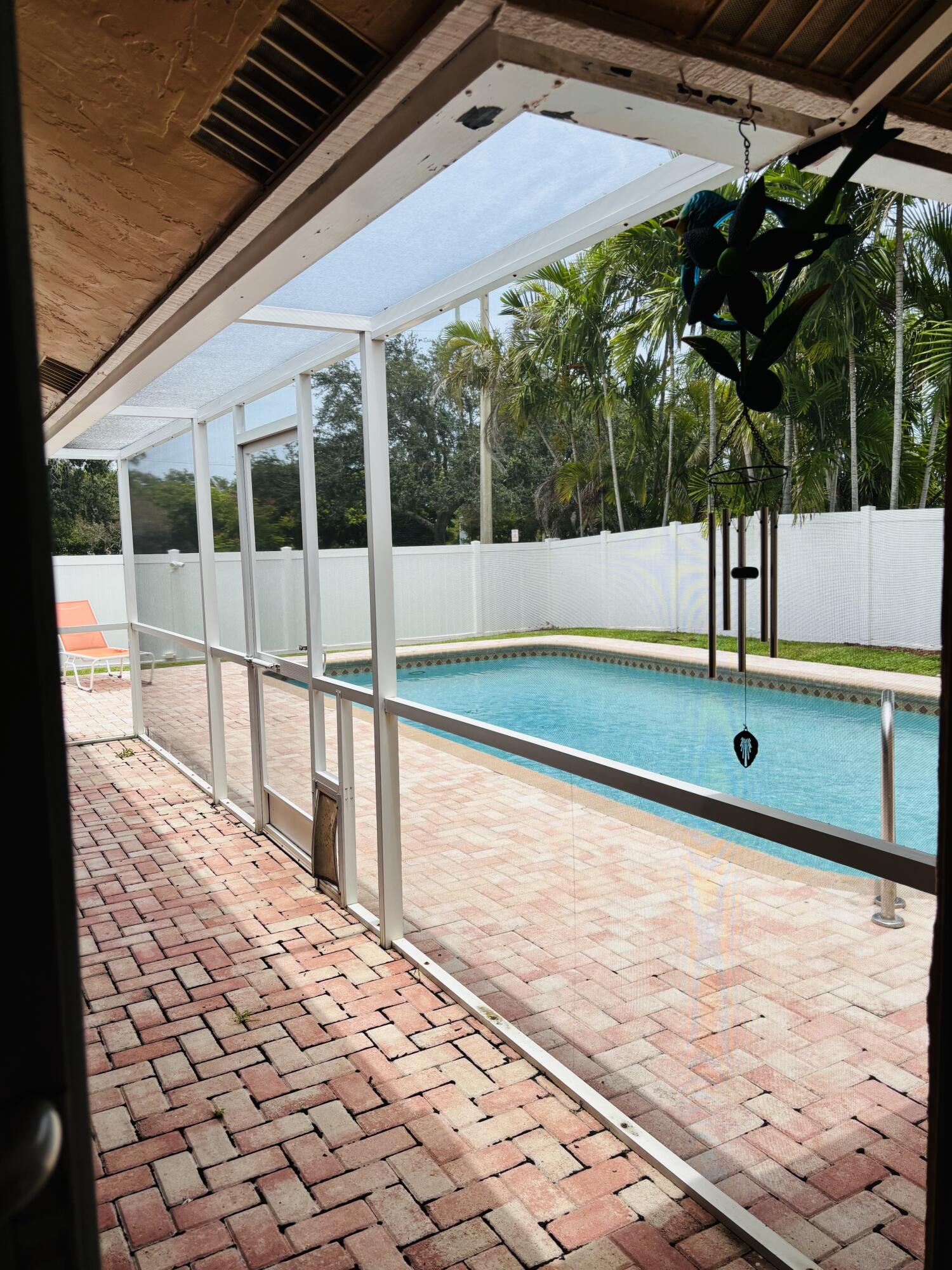 CRYSTAL HEIGHTS - Residential