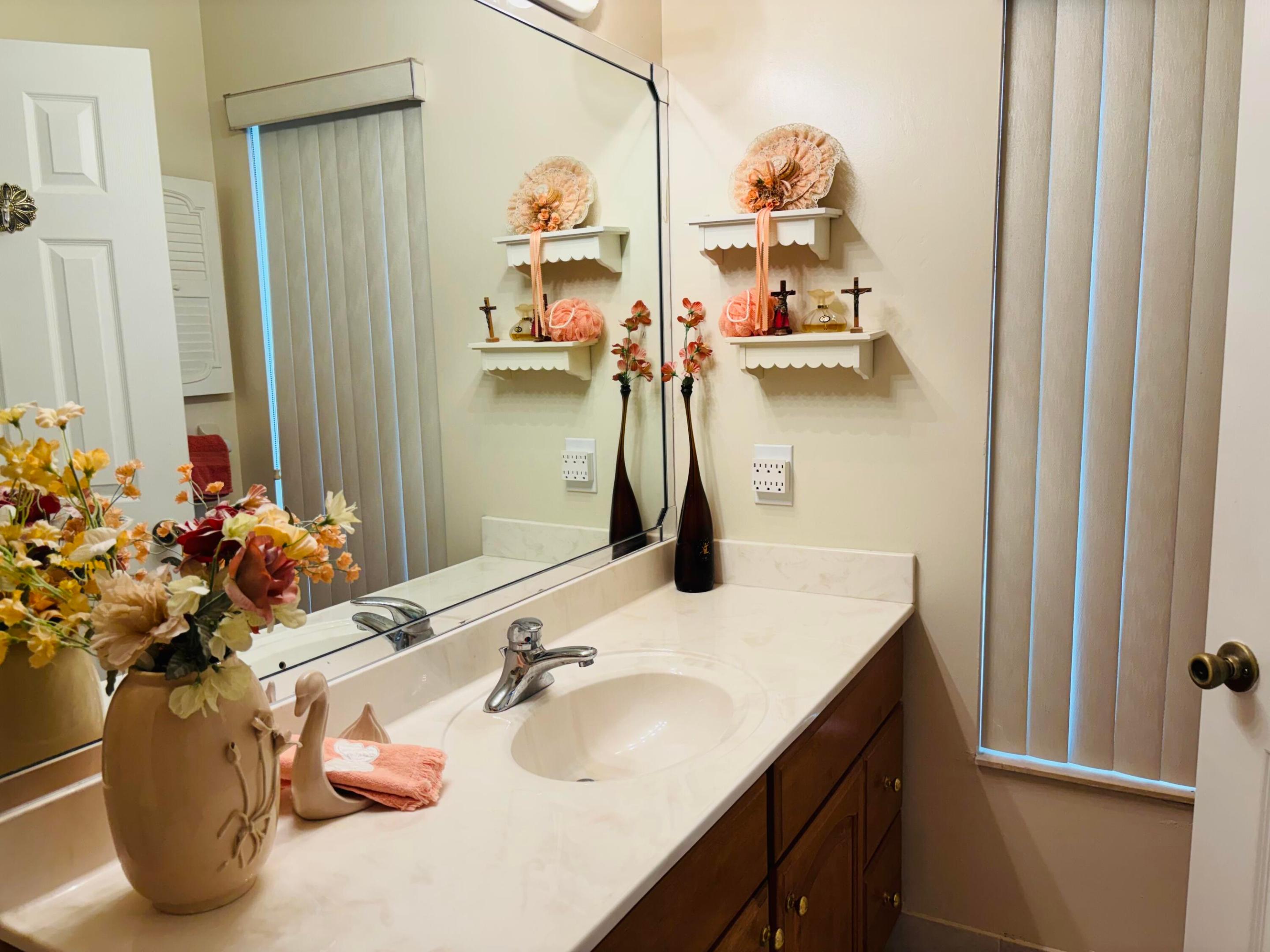 CRYSTAL HEIGHTS - Residential