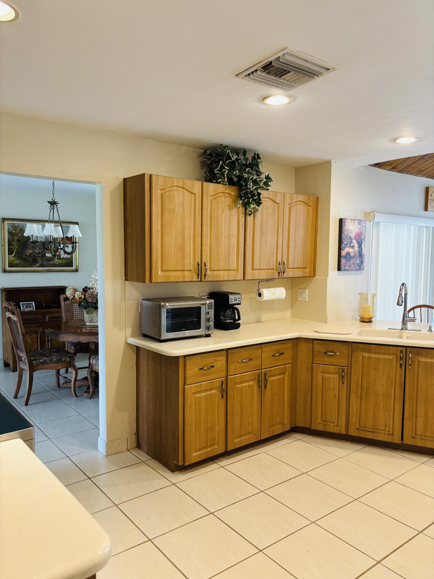 CRYSTAL HEIGHTS - Residential