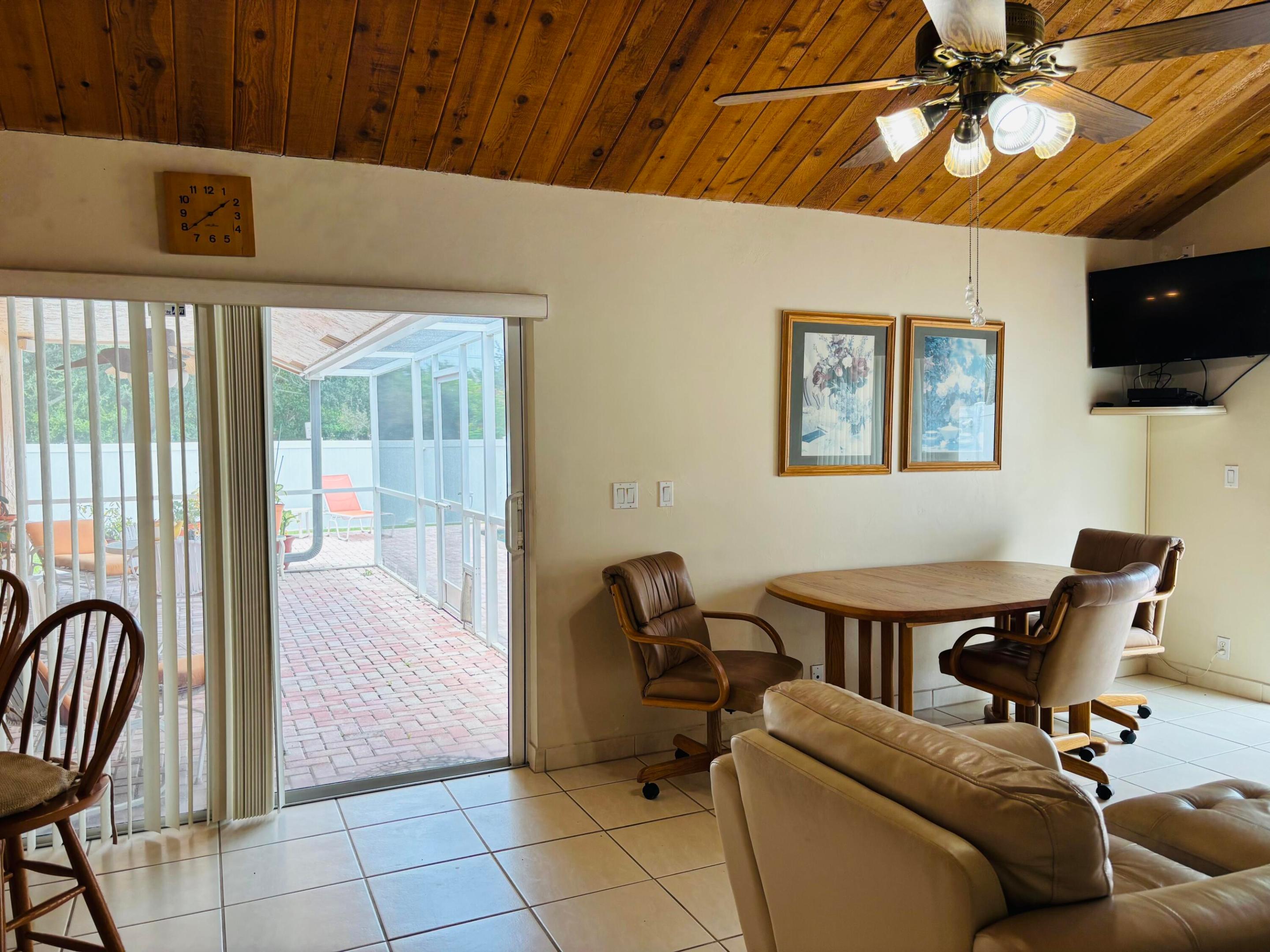 CRYSTAL HEIGHTS - Residential