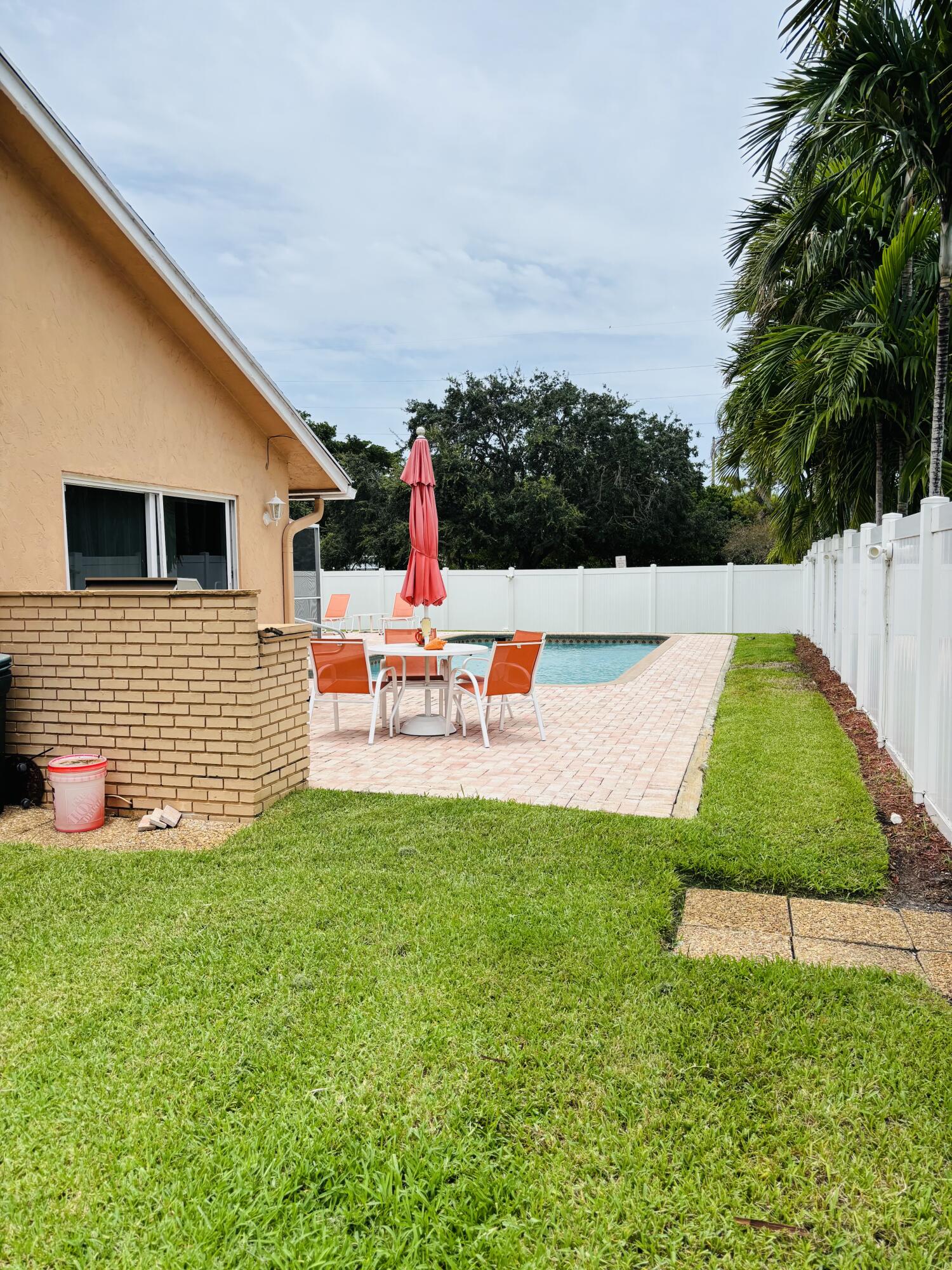CRYSTAL HEIGHTS - Residential