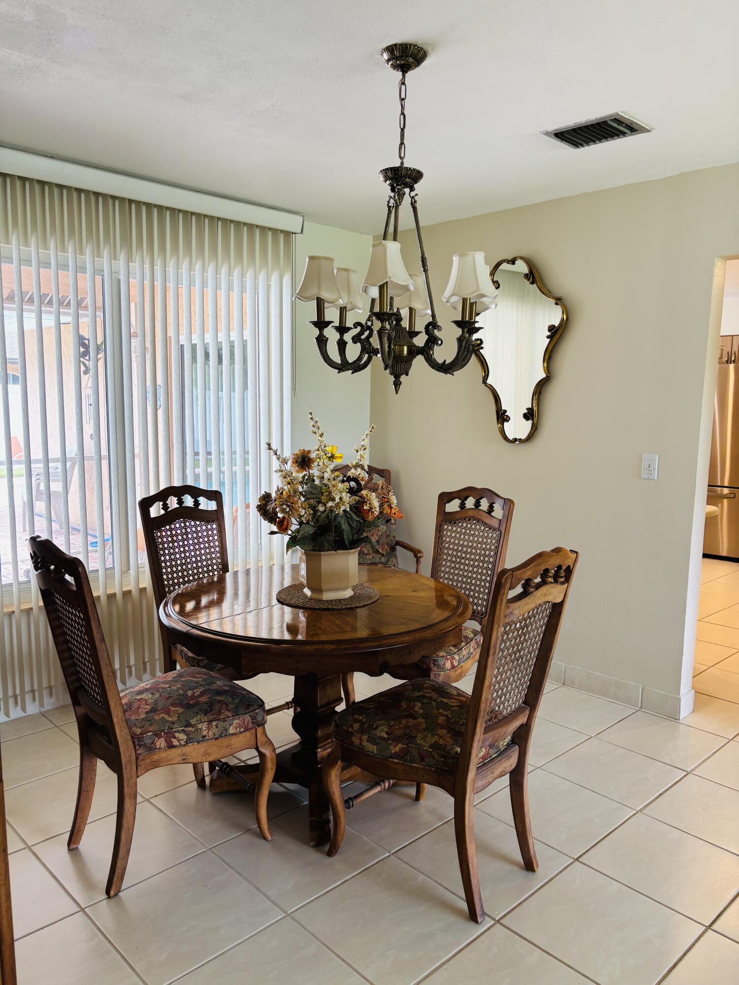 CRYSTAL HEIGHTS - Residential