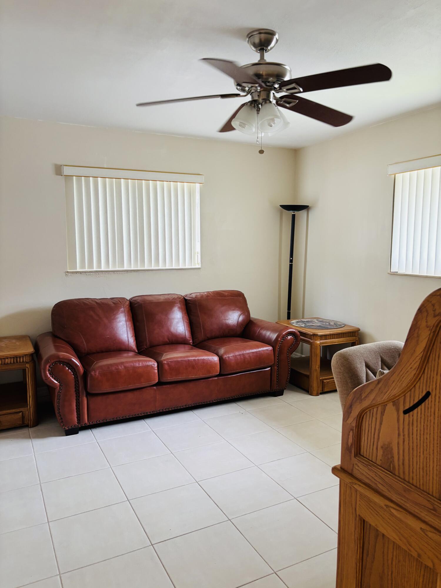 CRYSTAL HEIGHTS - Residential