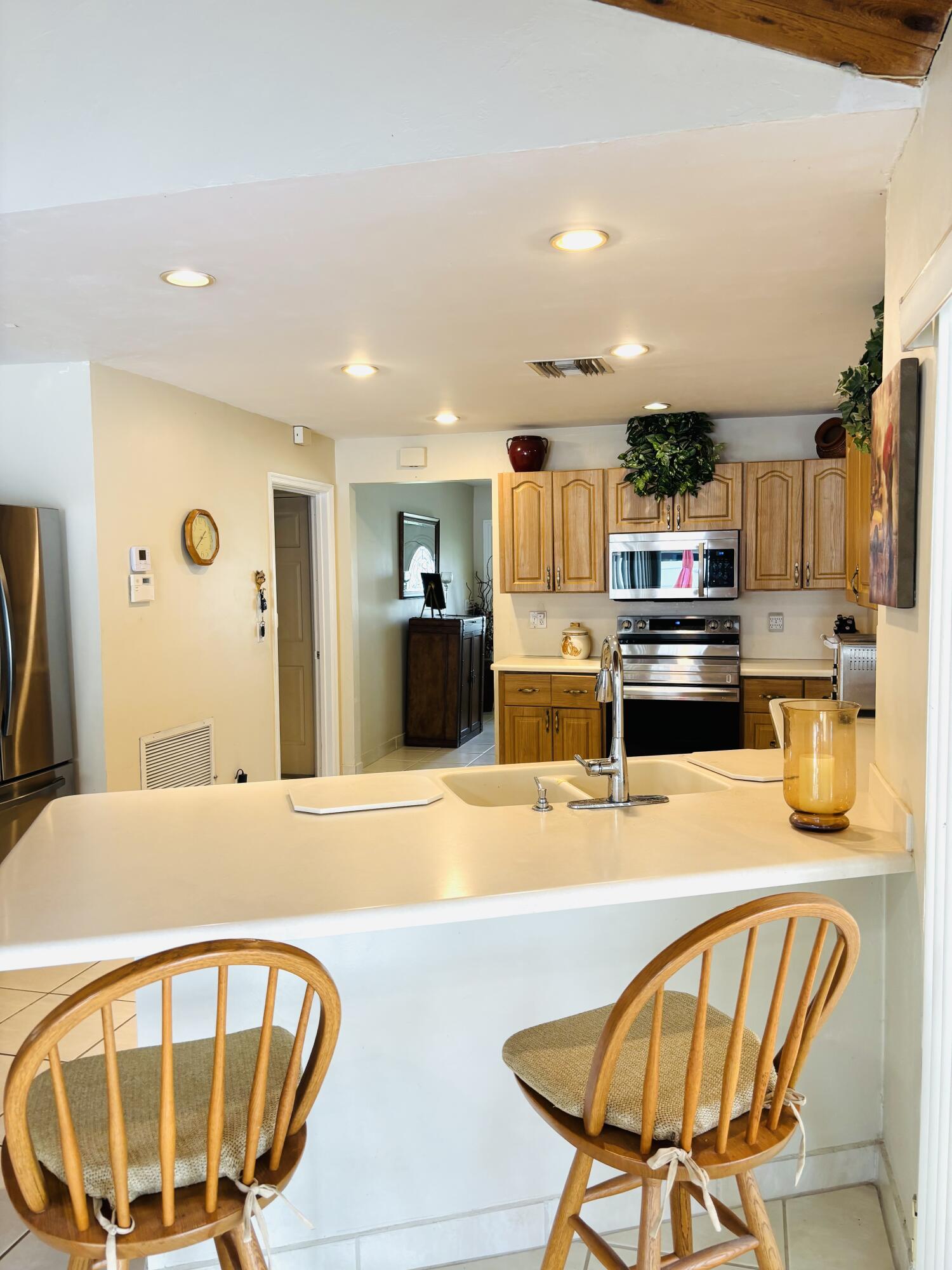 CRYSTAL HEIGHTS - Residential