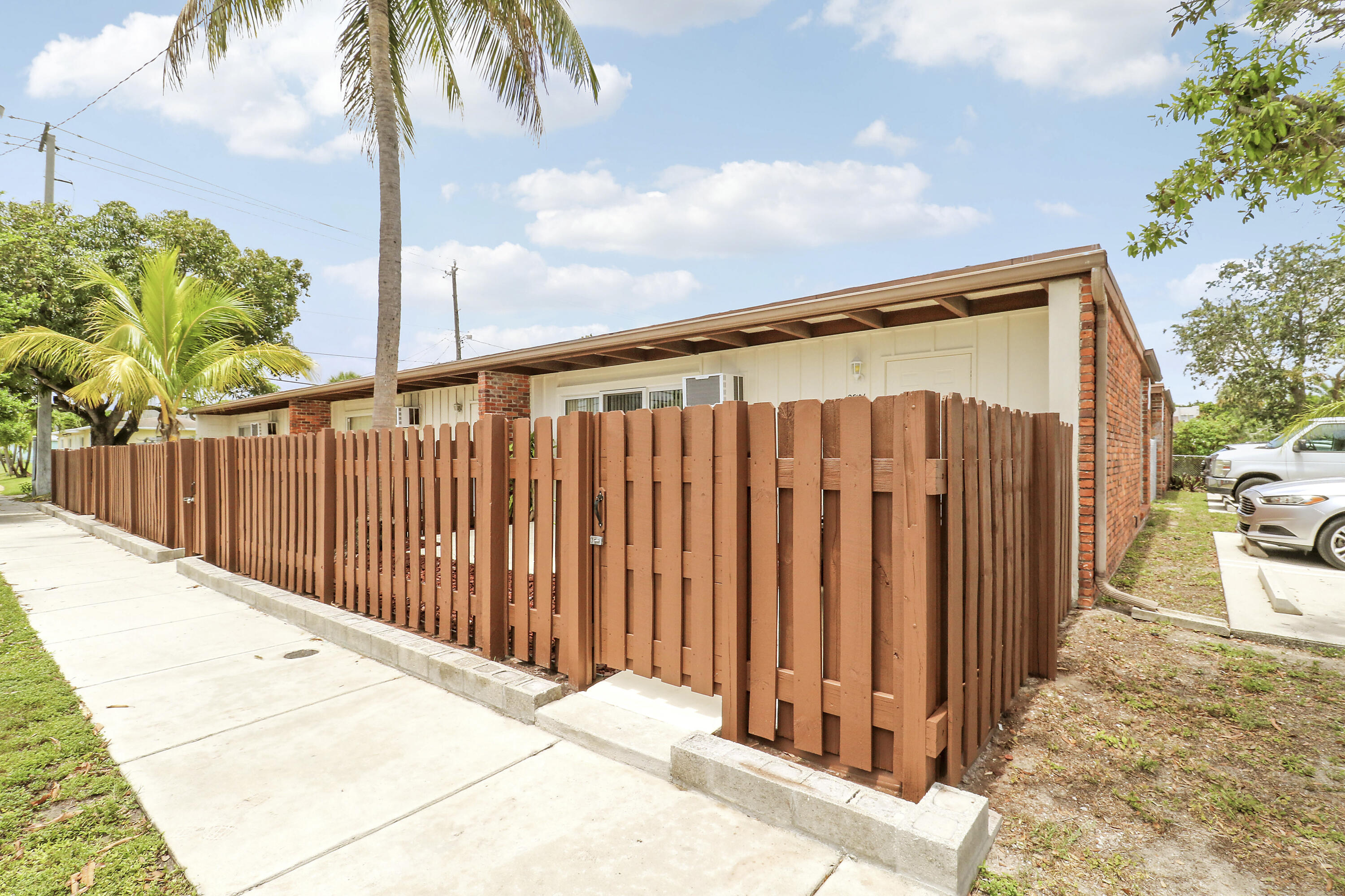 SEMINOLE HEIGHTS - Residential Lease