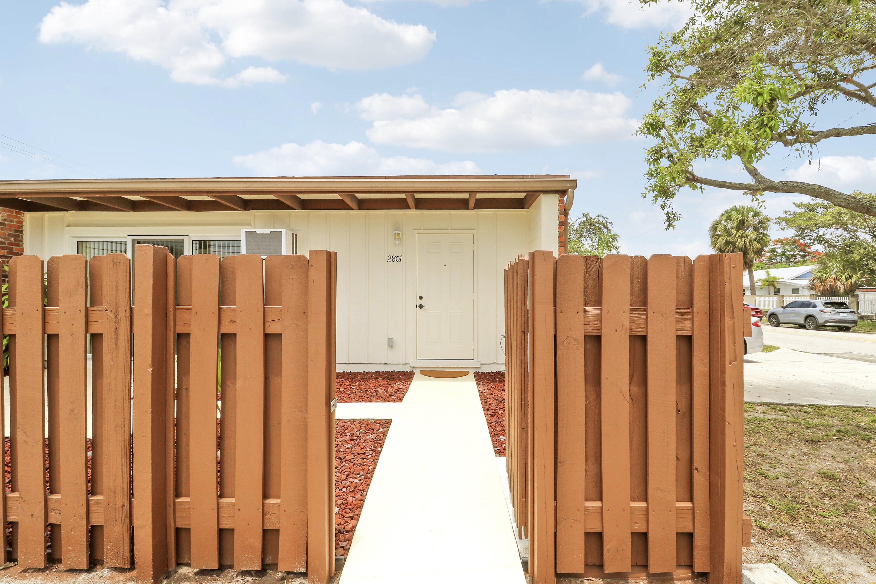 SEMINOLE HEIGHTS - Residential Lease