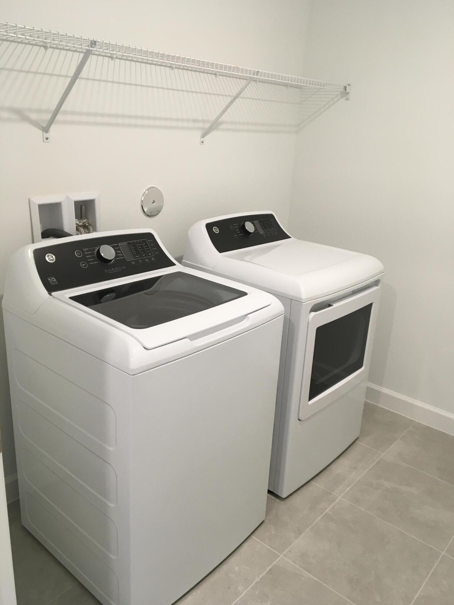 VERANO SOUTH PUD 1 - POD G - PLAT NO. 1 - Residential Lease