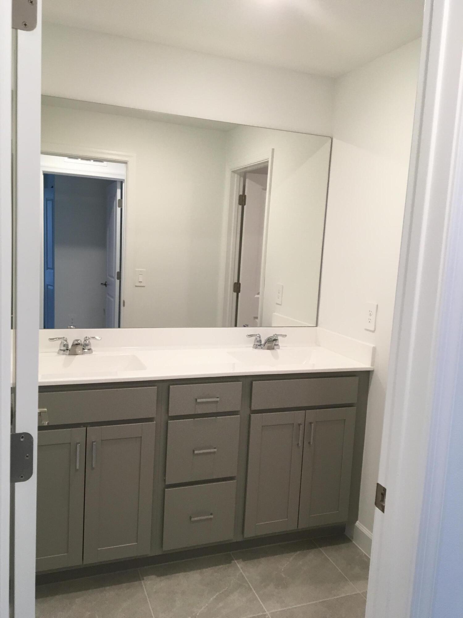 VERANO SOUTH PUD 1 - POD G - PLAT NO. 1 - Residential Lease