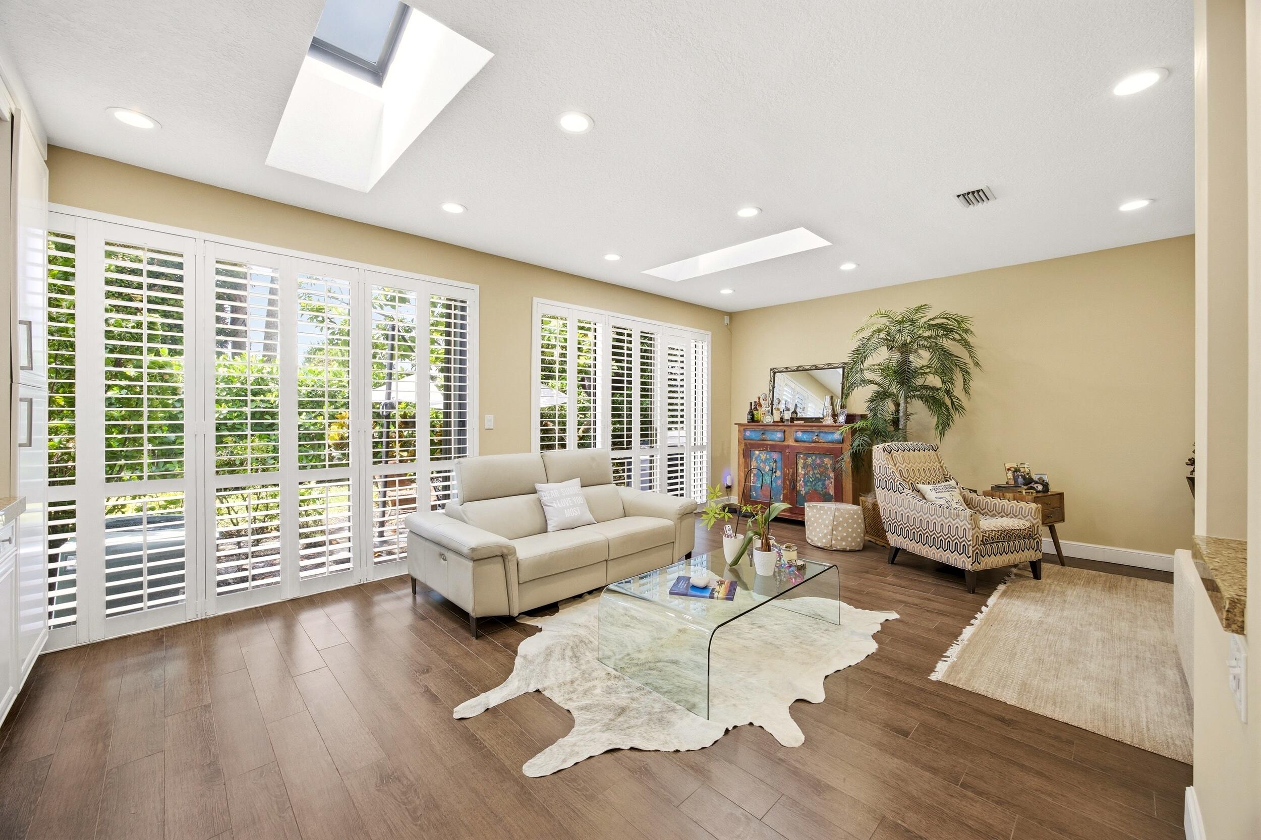 PLUM AT BOCA POINTE CONDOS ONE THRU 15 FILED IN OR - Residential