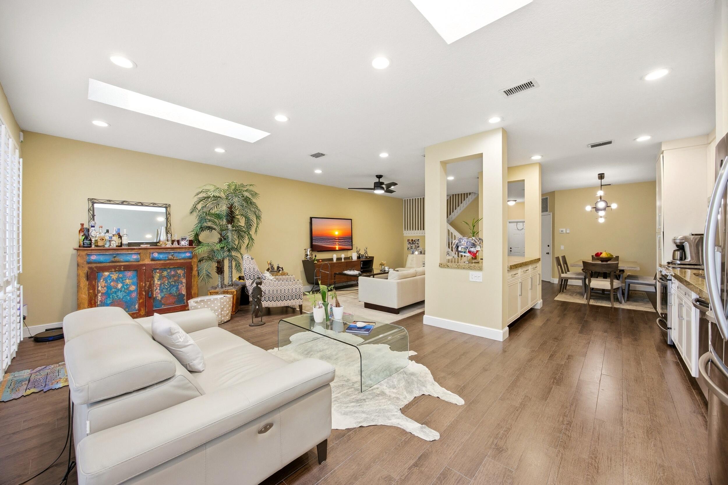 PLUM AT BOCA POINTE CONDOS ONE THRU 15 FILED IN OR - Residential