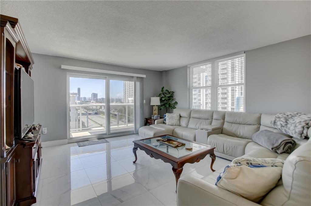 Hyde Park Towers - Residential