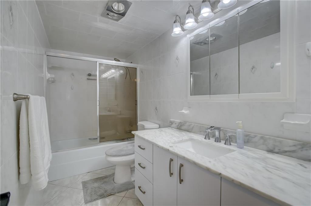 Hyde Park Towers - Residential