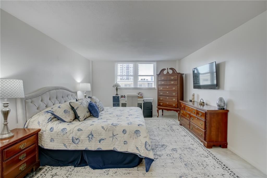 Hyde Park Towers - Residential