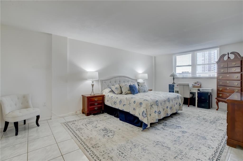 Hyde Park Towers - Residential