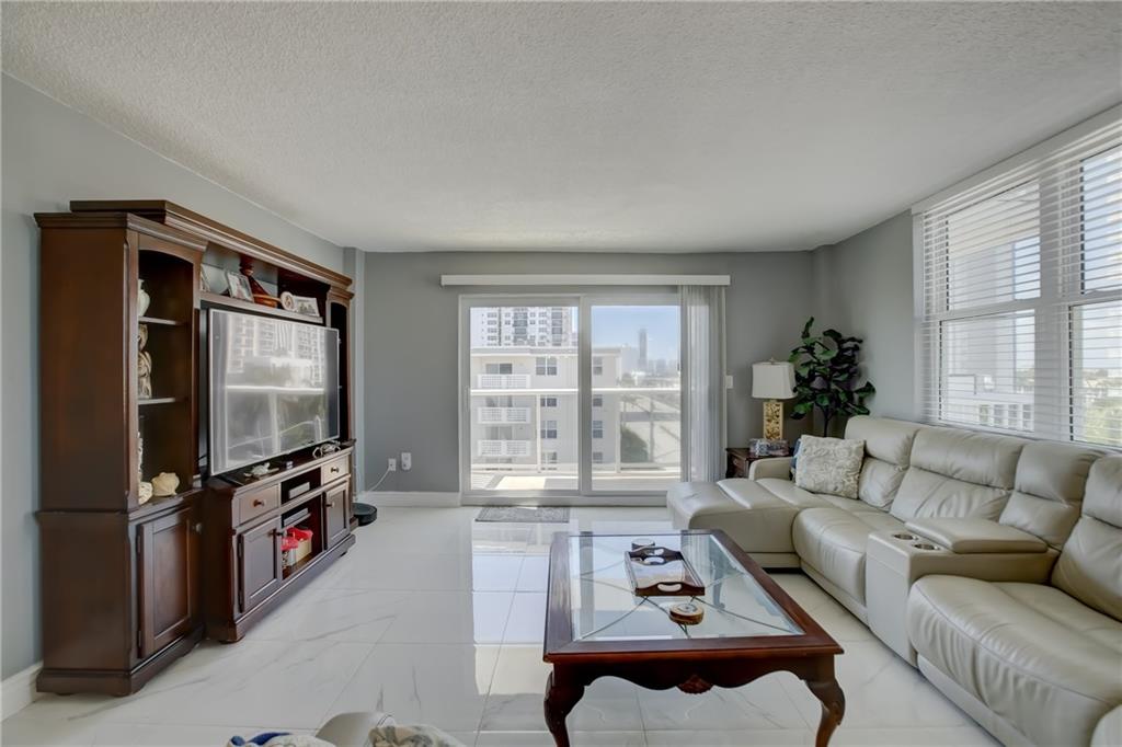 Hyde Park Towers - Residential