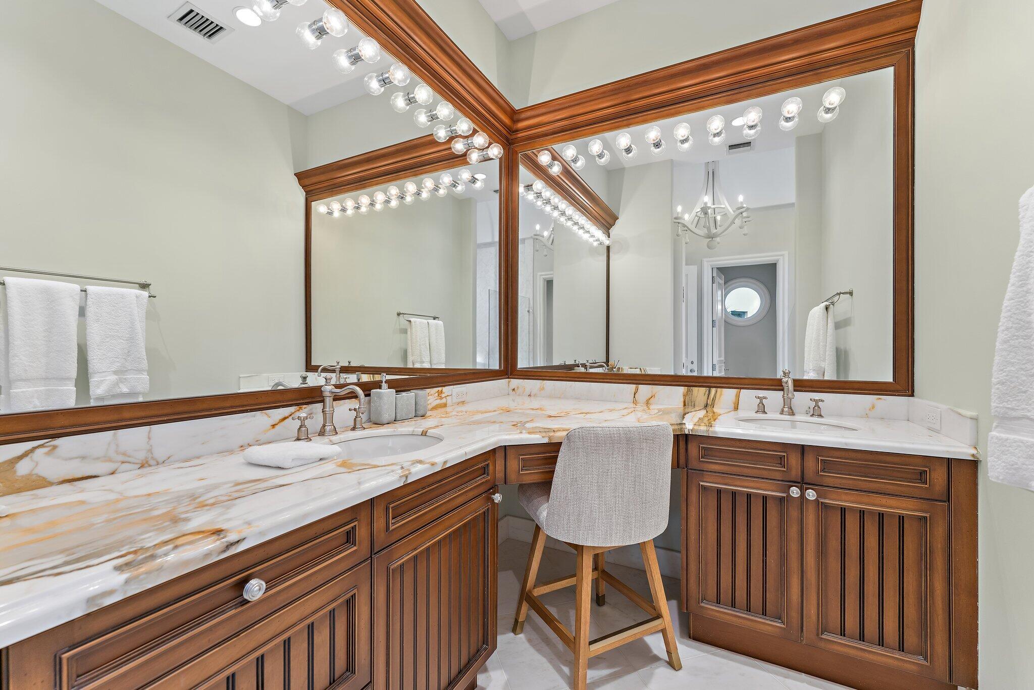 ADMIRALS COVE 2 PAR A - Residential