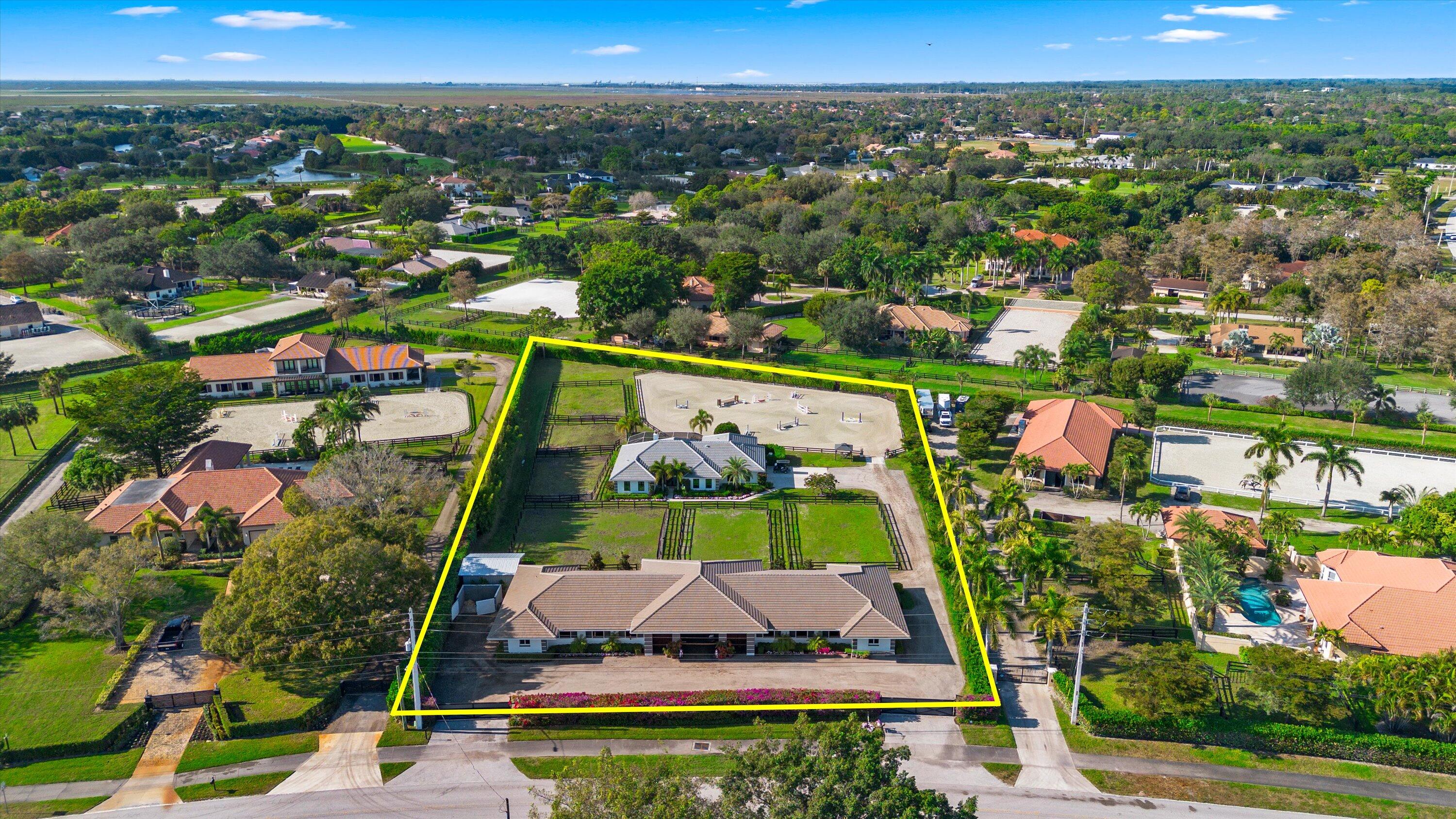 PADDOCK PARK 2 OF WELLINGTON - Residential