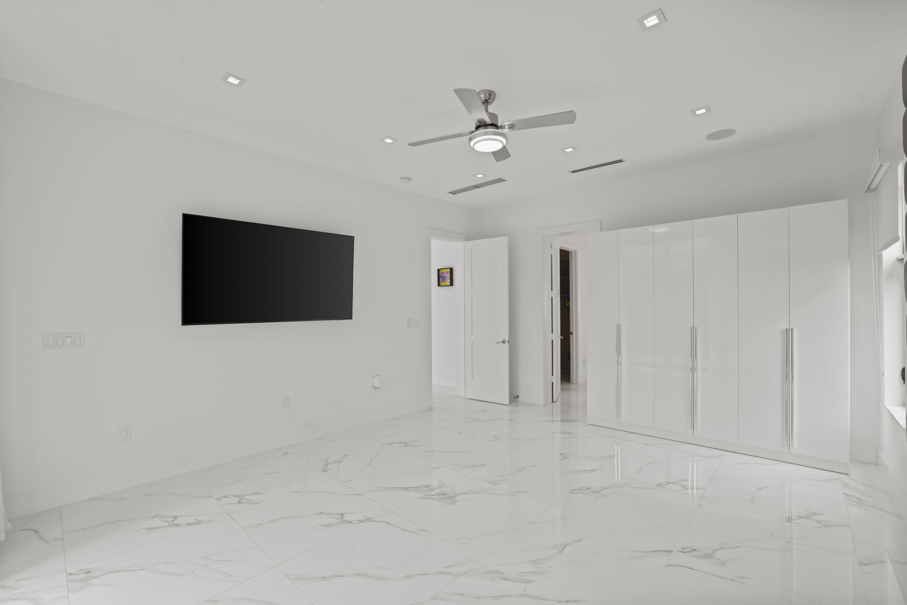 CYPRESS POINT - Residential
