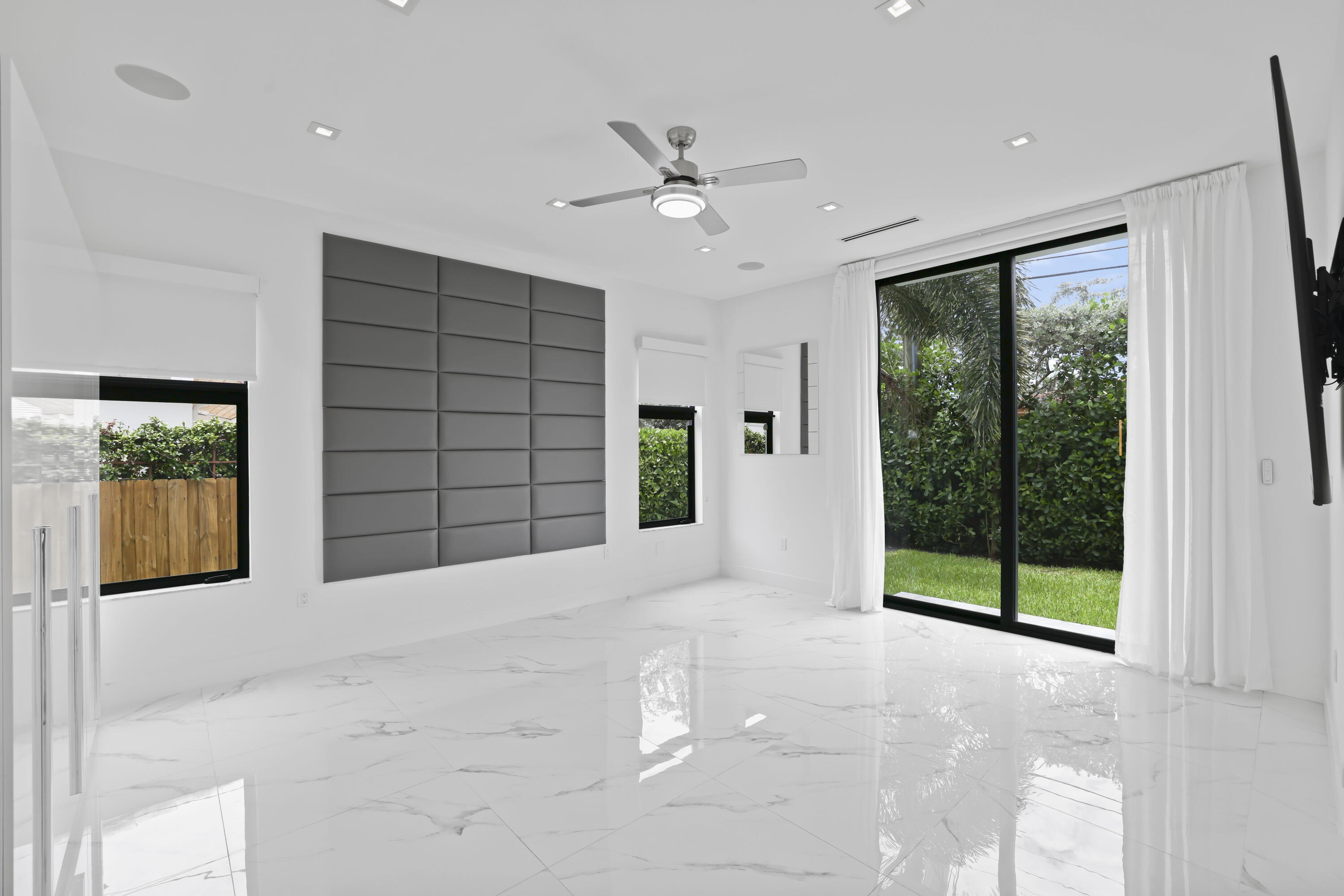 CYPRESS POINT - Residential