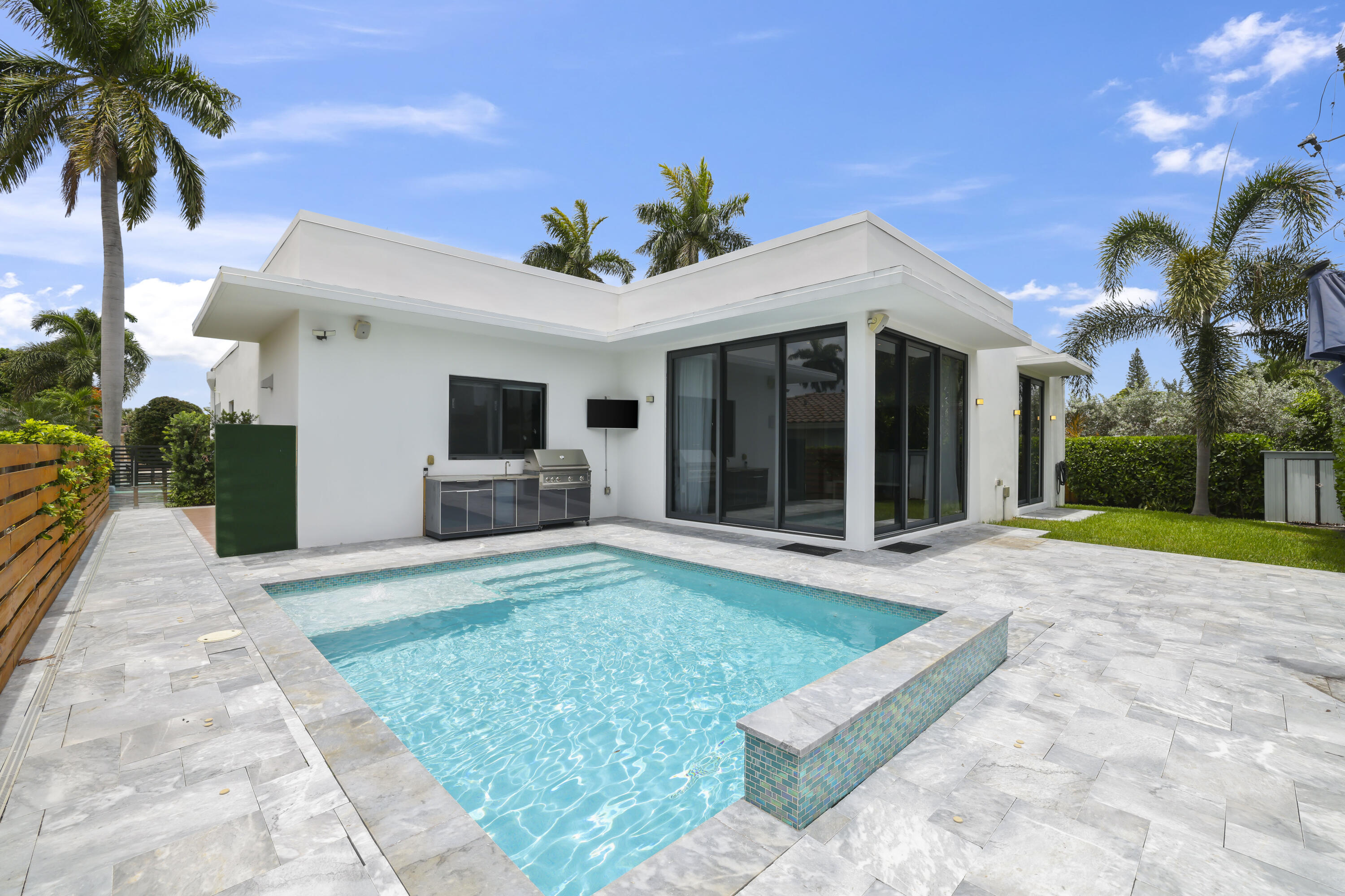 CYPRESS POINT - Residential