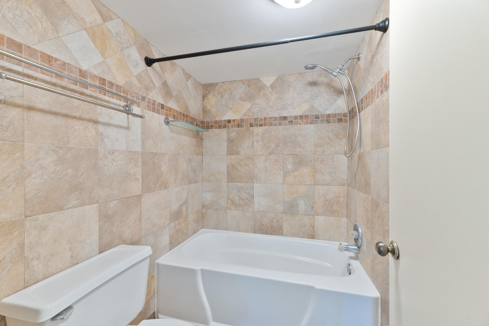 TOWNE GREENE CONDO - Residential