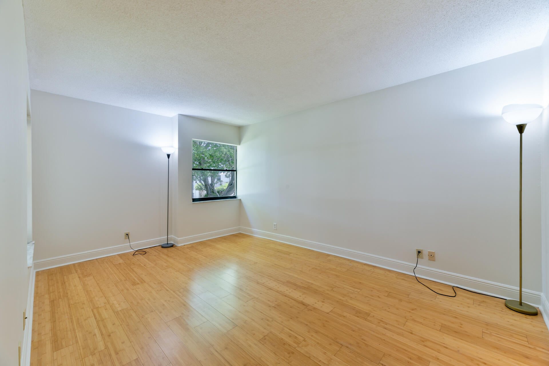TOWNE GREENE CONDO - Residential