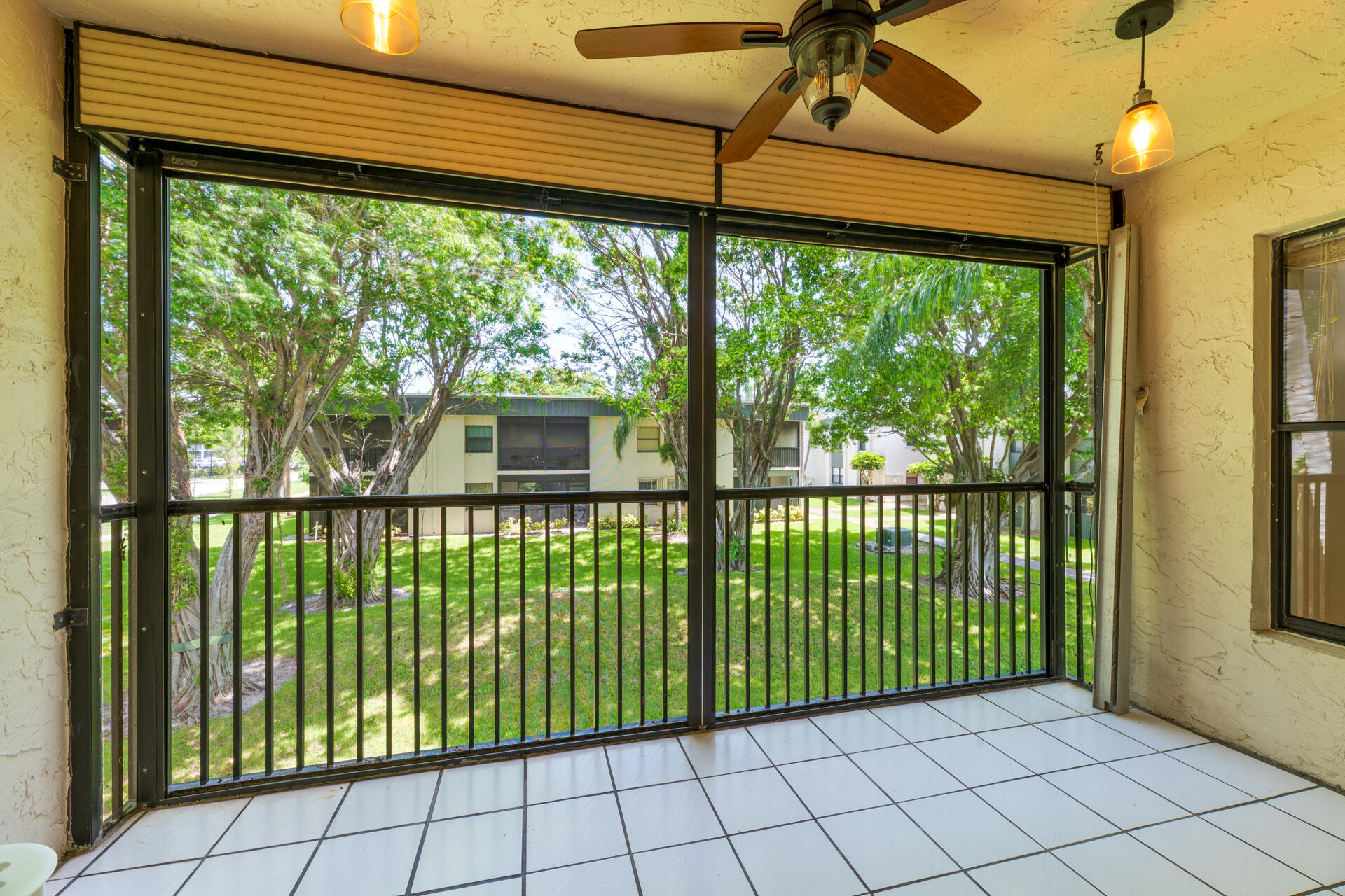 TOWNE GREENE CONDO - Residential
