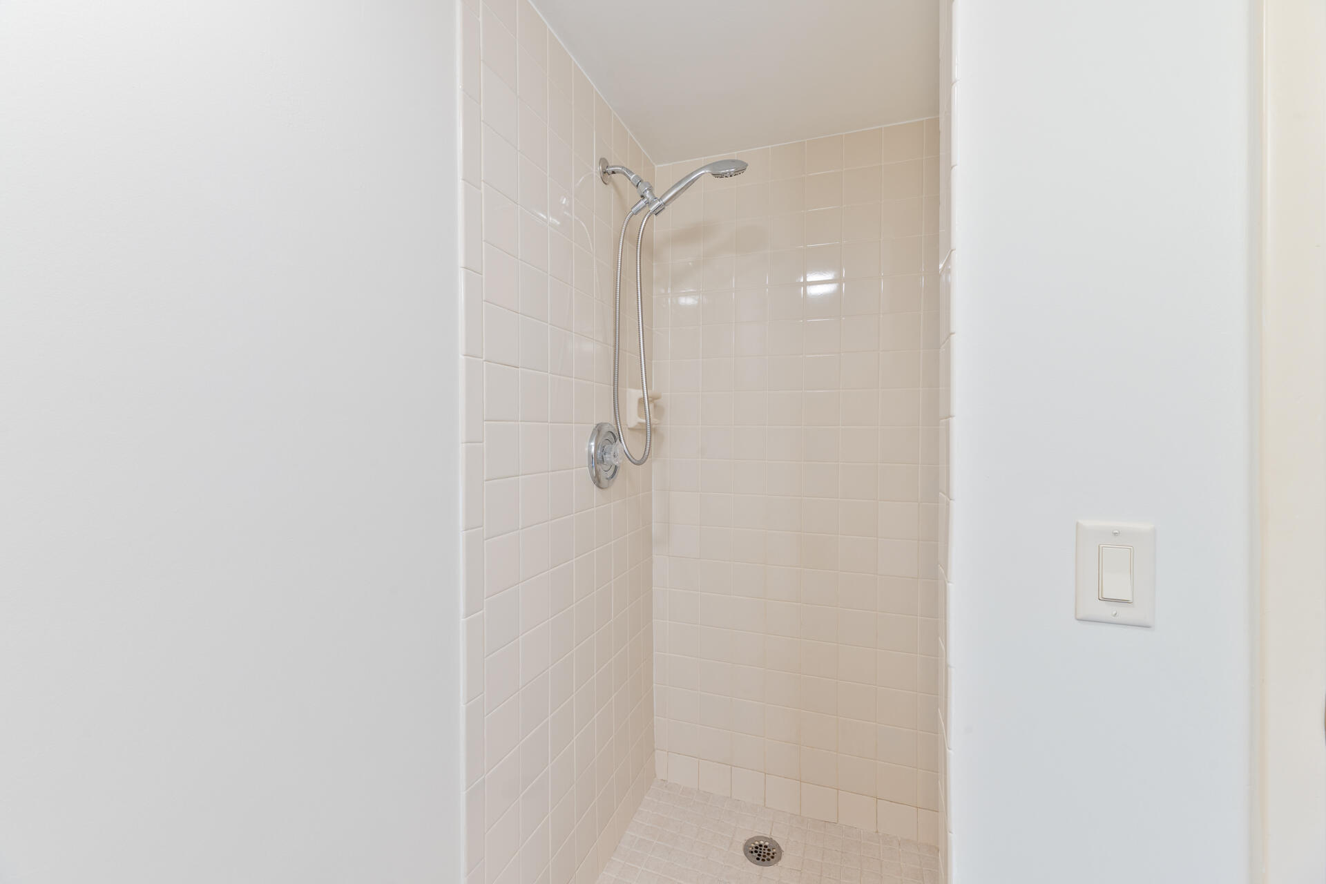 TOWNE GREENE CONDO - Residential