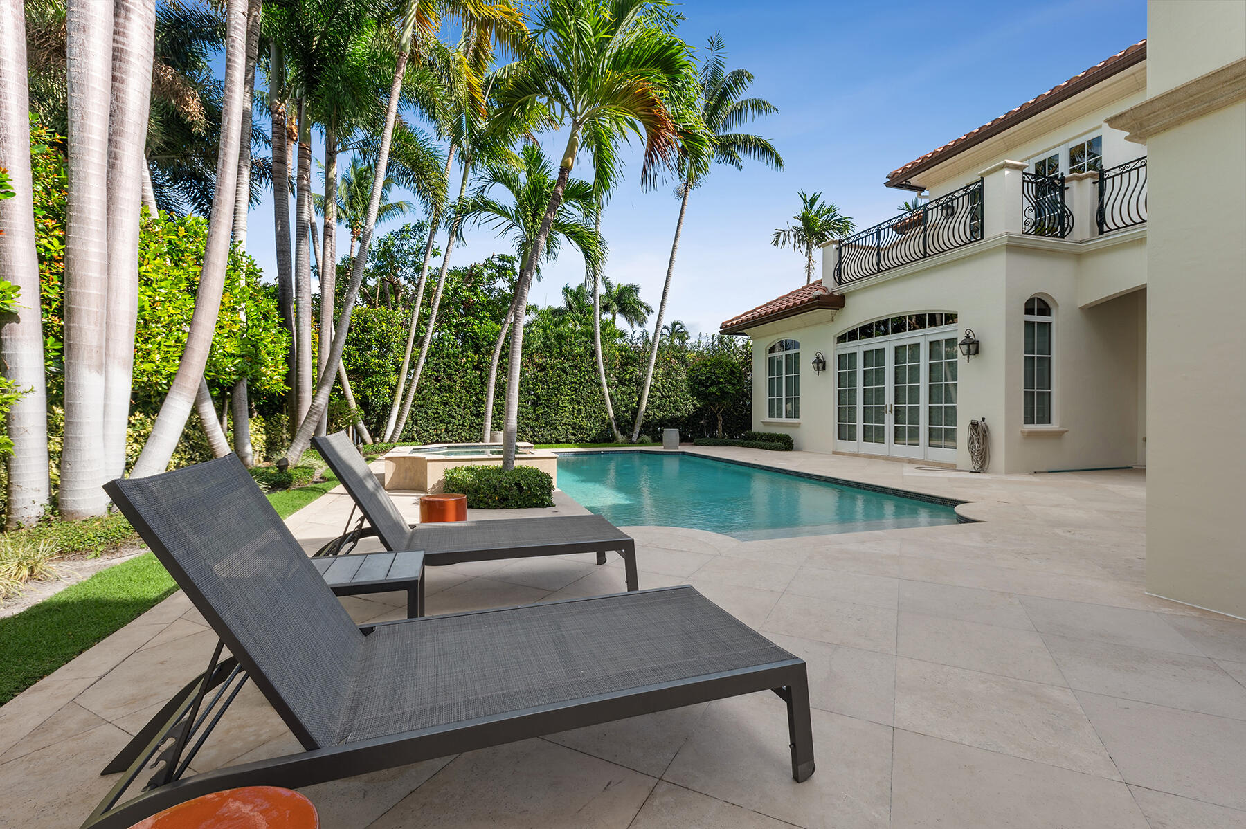 ROYAL PALM YACHT & COUNTRY CLUB - Residential