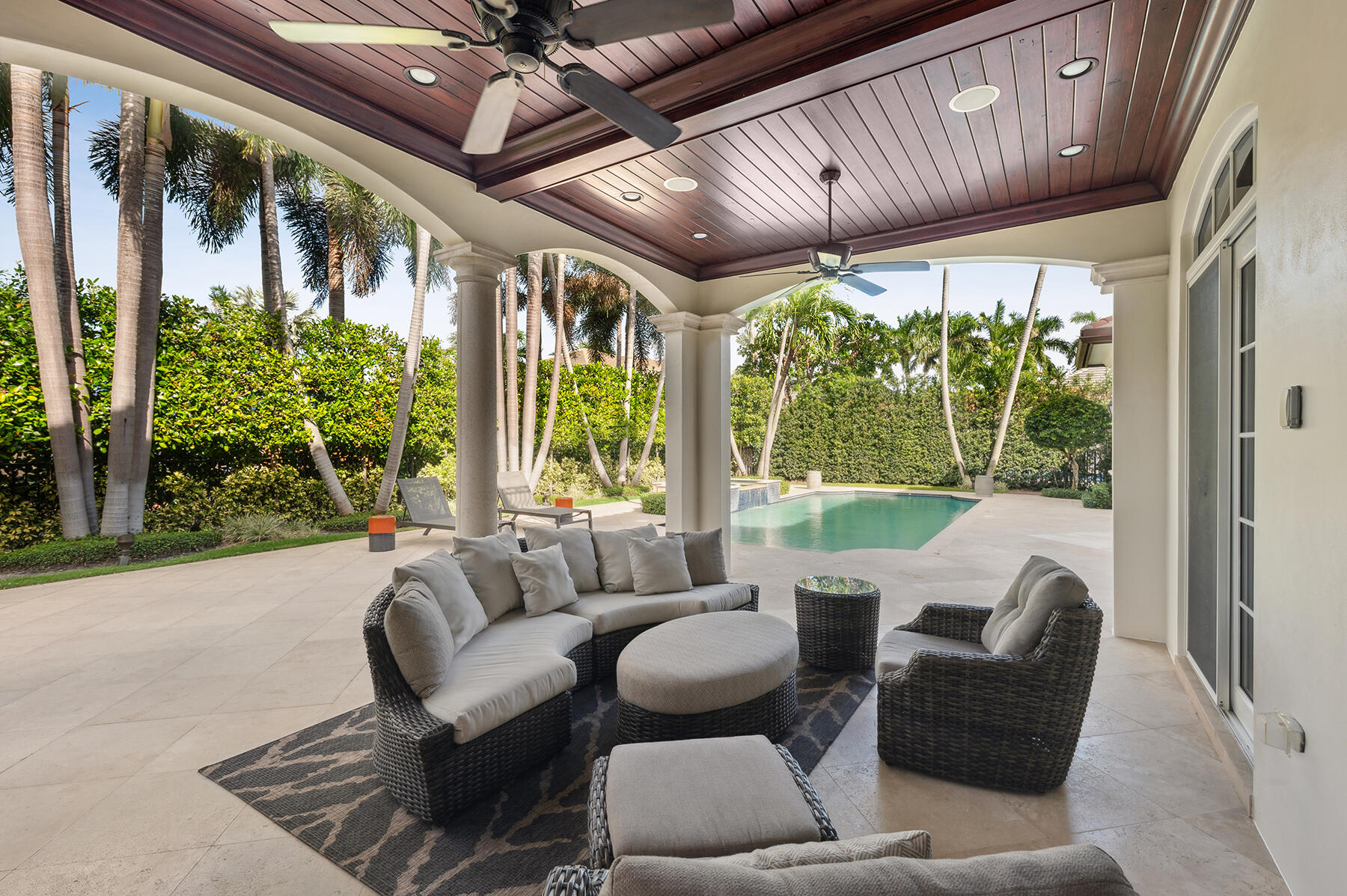 ROYAL PALM YACHT & COUNTRY CLUB - Residential
