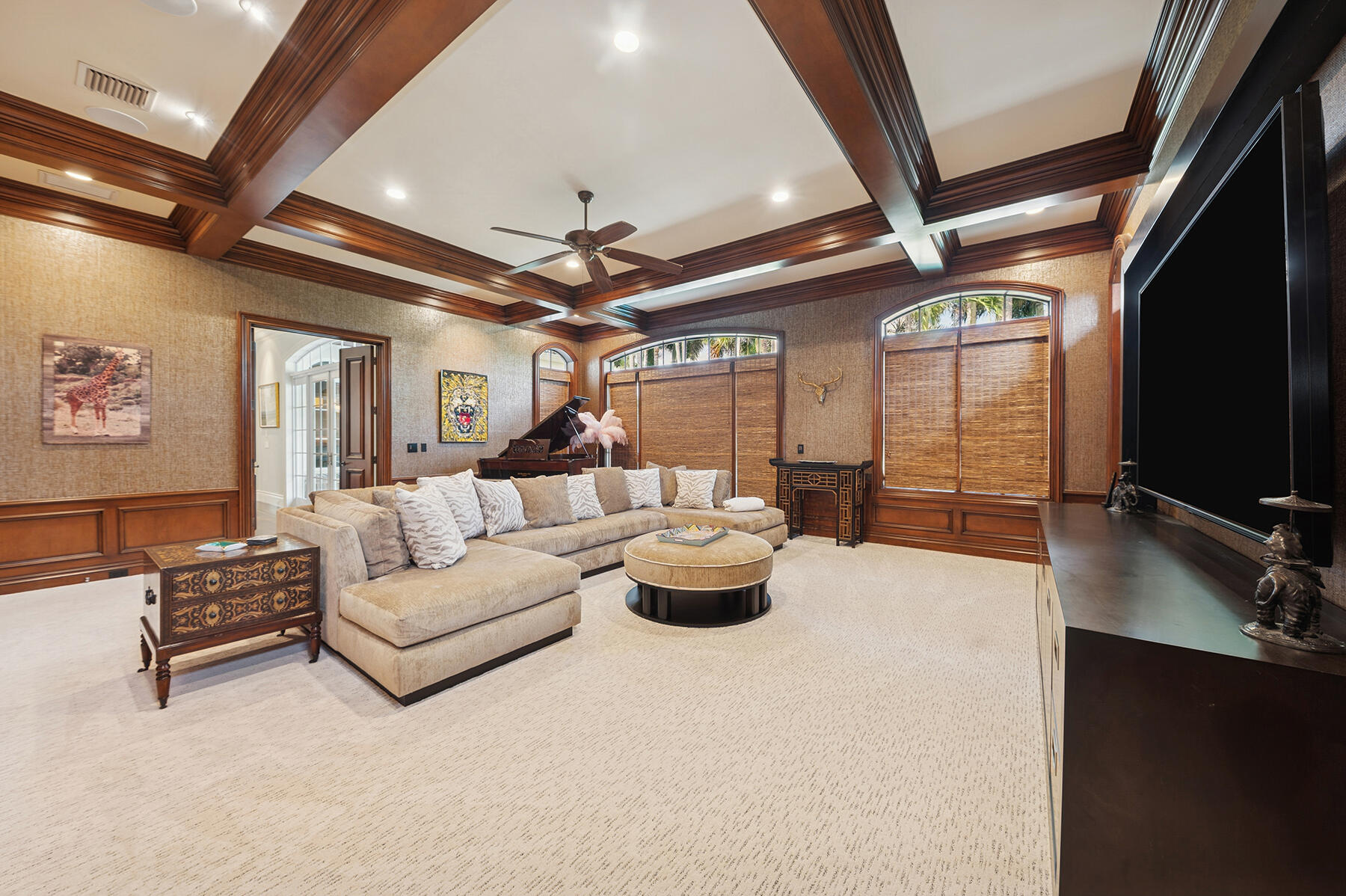 ROYAL PALM YACHT & COUNTRY CLUB - Residential