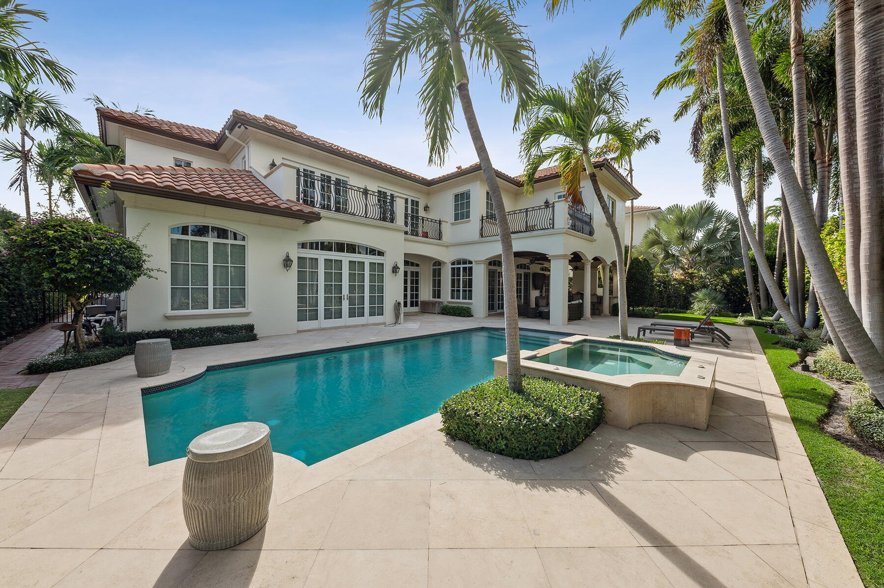 ROYAL PALM YACHT & COUNTRY CLUB - Residential