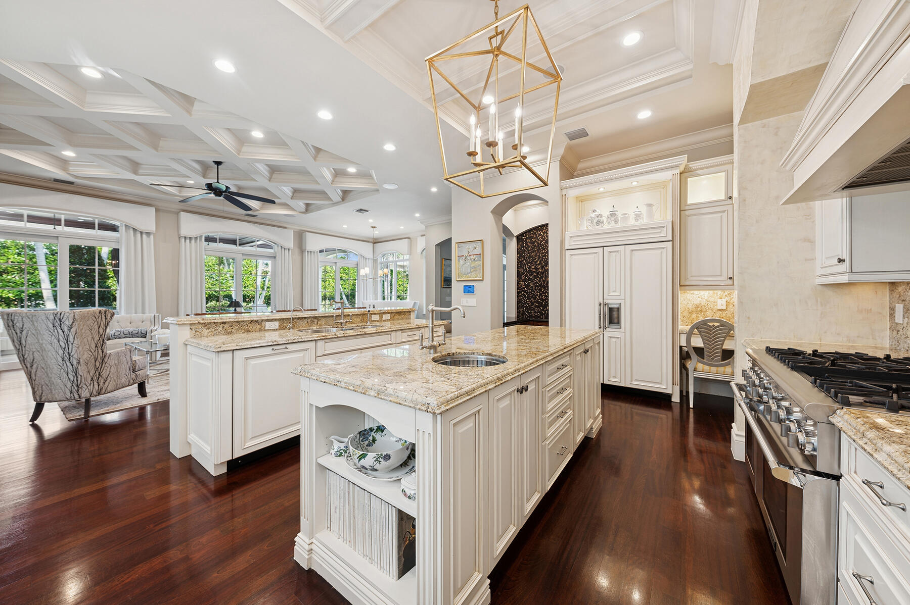 ROYAL PALM YACHT & COUNTRY CLUB - Residential