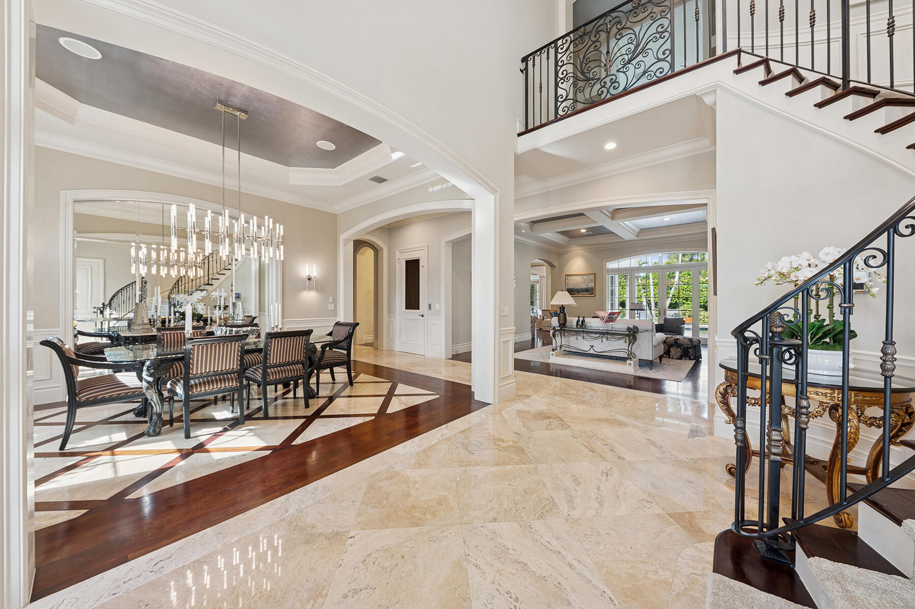 ROYAL PALM YACHT & COUNTRY CLUB - Residential