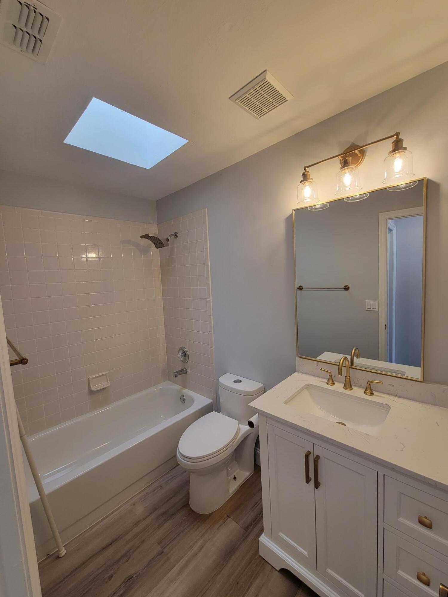 VILLAGES AT COUNTRY CREEK - Residential Lease