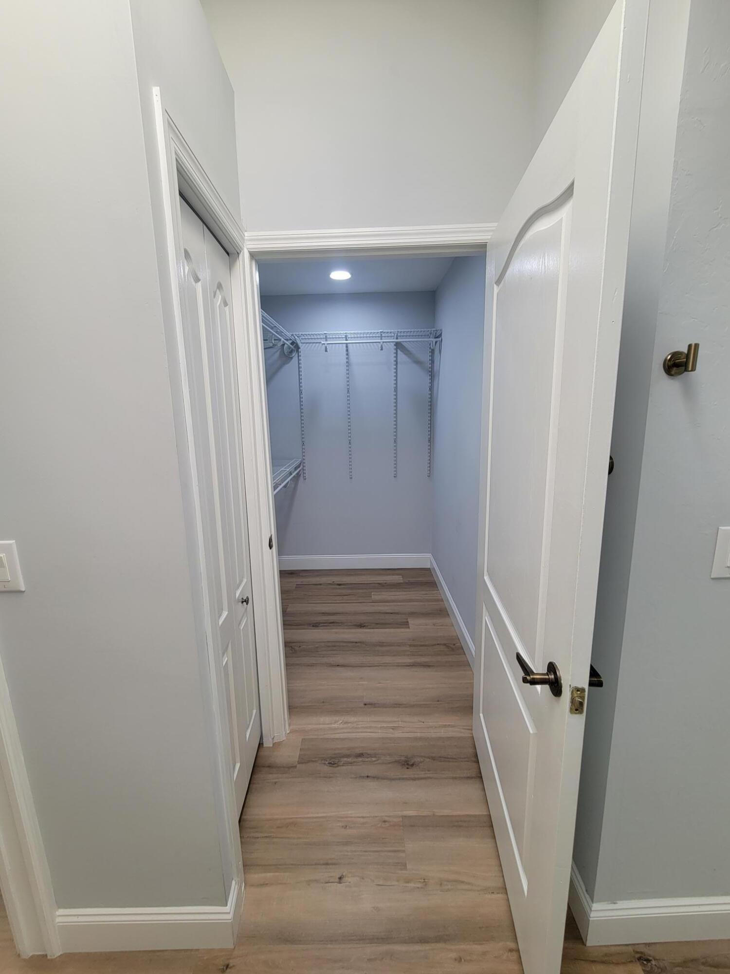 VILLAGES AT COUNTRY CREEK - Residential Lease