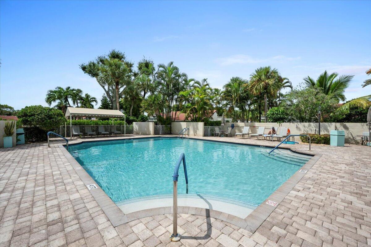 VILLAS OF MONTEREY AT INDIAN SPRING - Residential