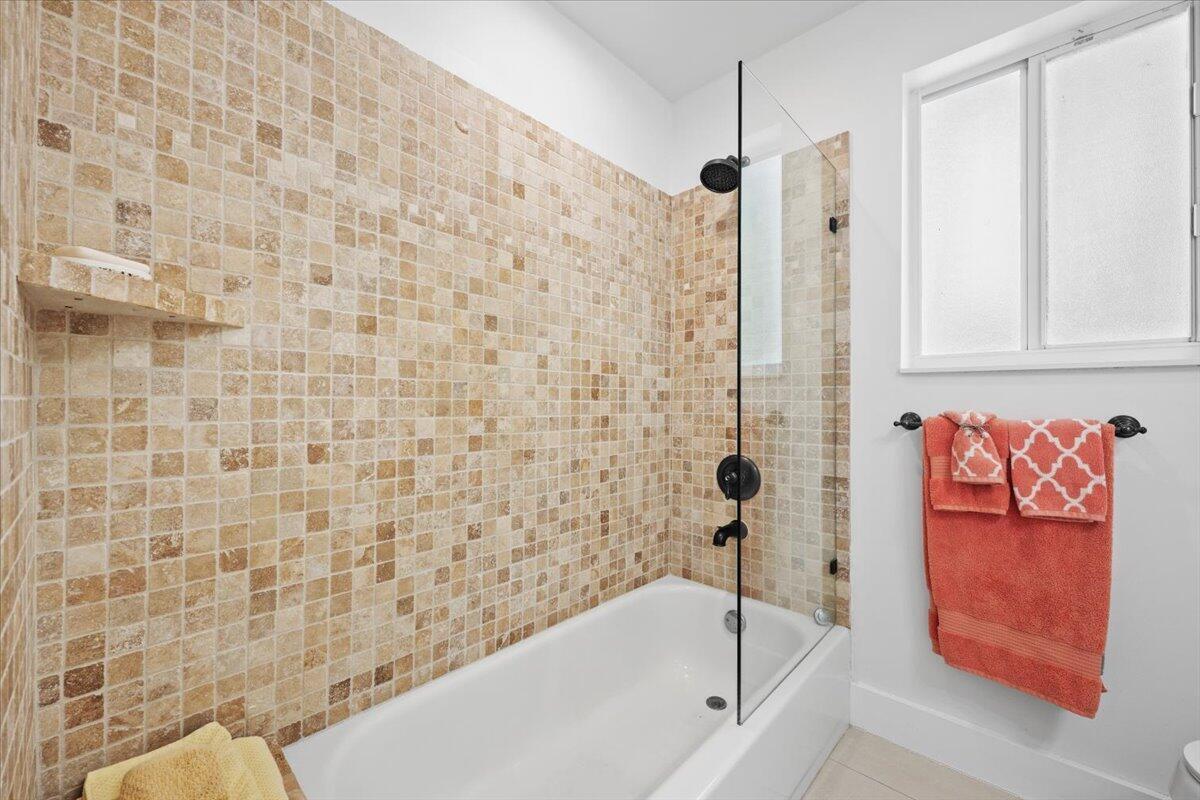 VILLAS OF MONTEREY AT INDIAN SPRING - Residential