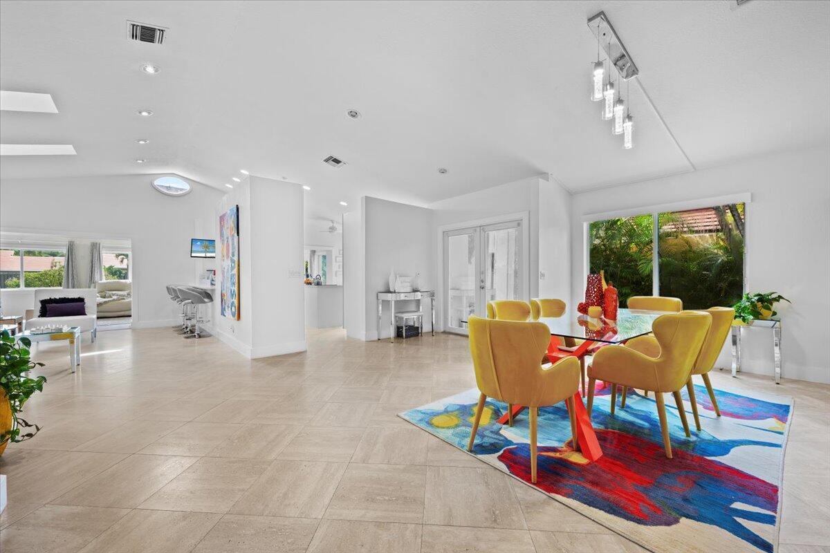VILLAS OF MONTEREY AT INDIAN SPRING - Residential