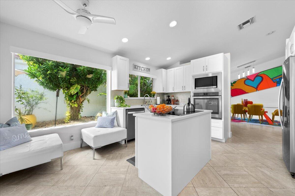 VILLAS OF MONTEREY AT INDIAN SPRING - Residential