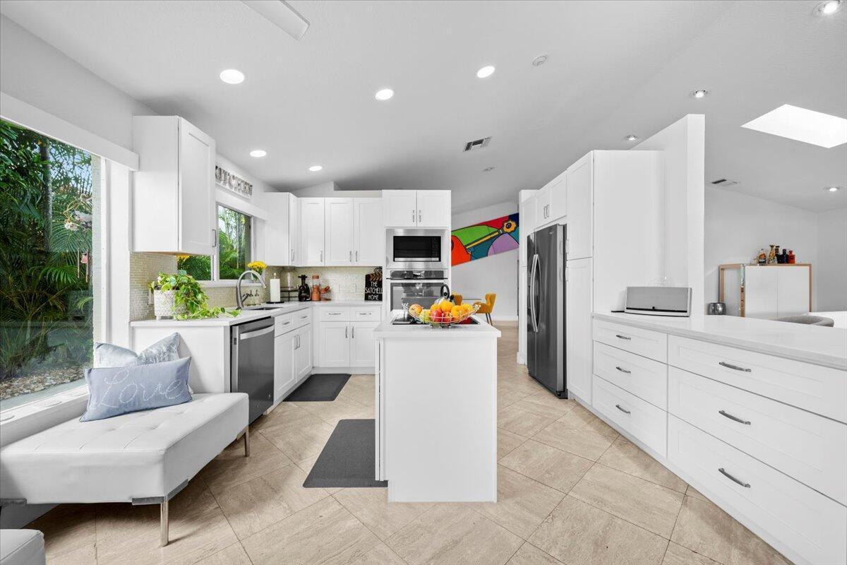 VILLAS OF MONTEREY AT INDIAN SPRING - Residential