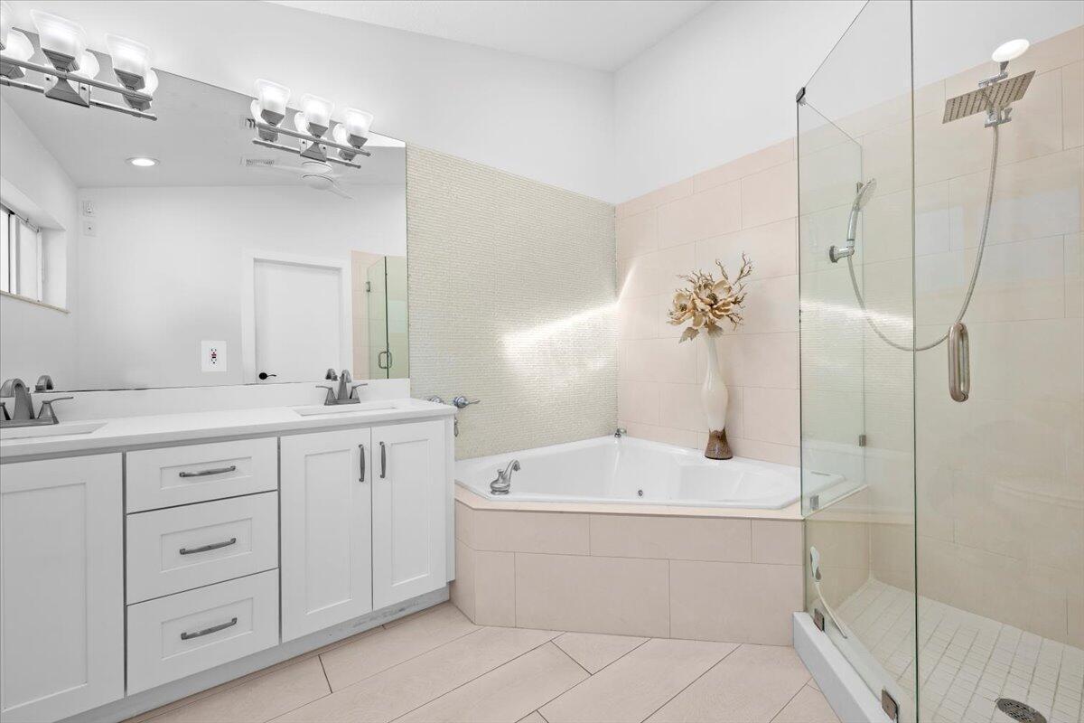 VILLAS OF MONTEREY AT INDIAN SPRING - Residential